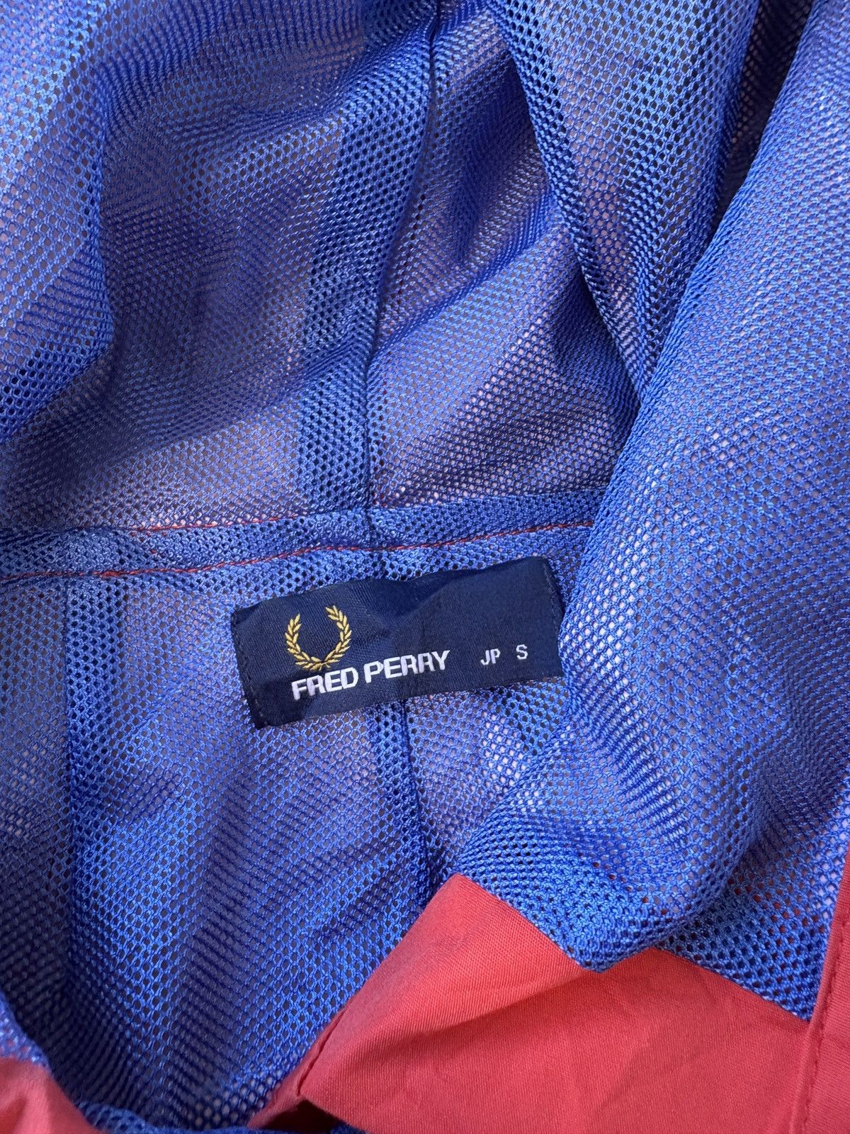 Fred Perry Vintage Fred Perry Windbreaker Waterproof Jacket Boxy Small Size S / US 4 / IT 40 - 4 Thumbnail