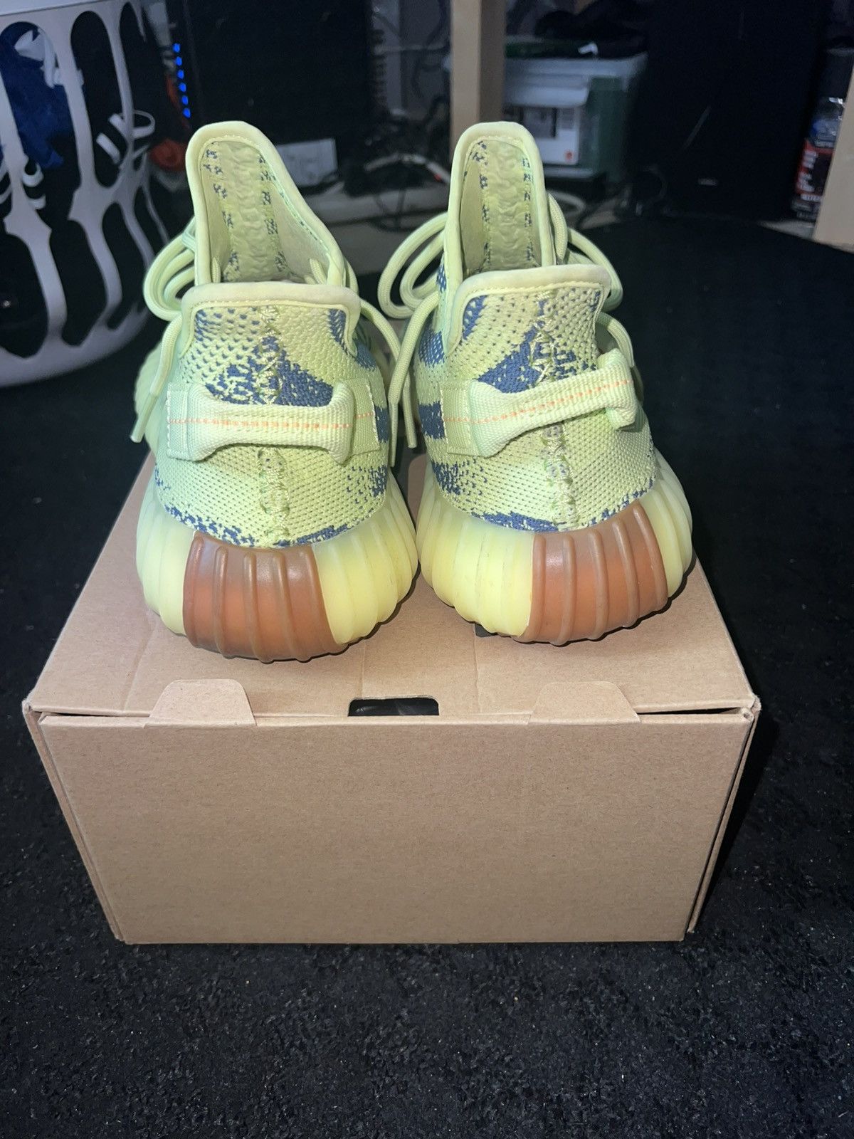 Adidas × Yeezy Yeezy Boost 350 V2 Size US 8.5 / EU 41-42 - 4 Thumbnail