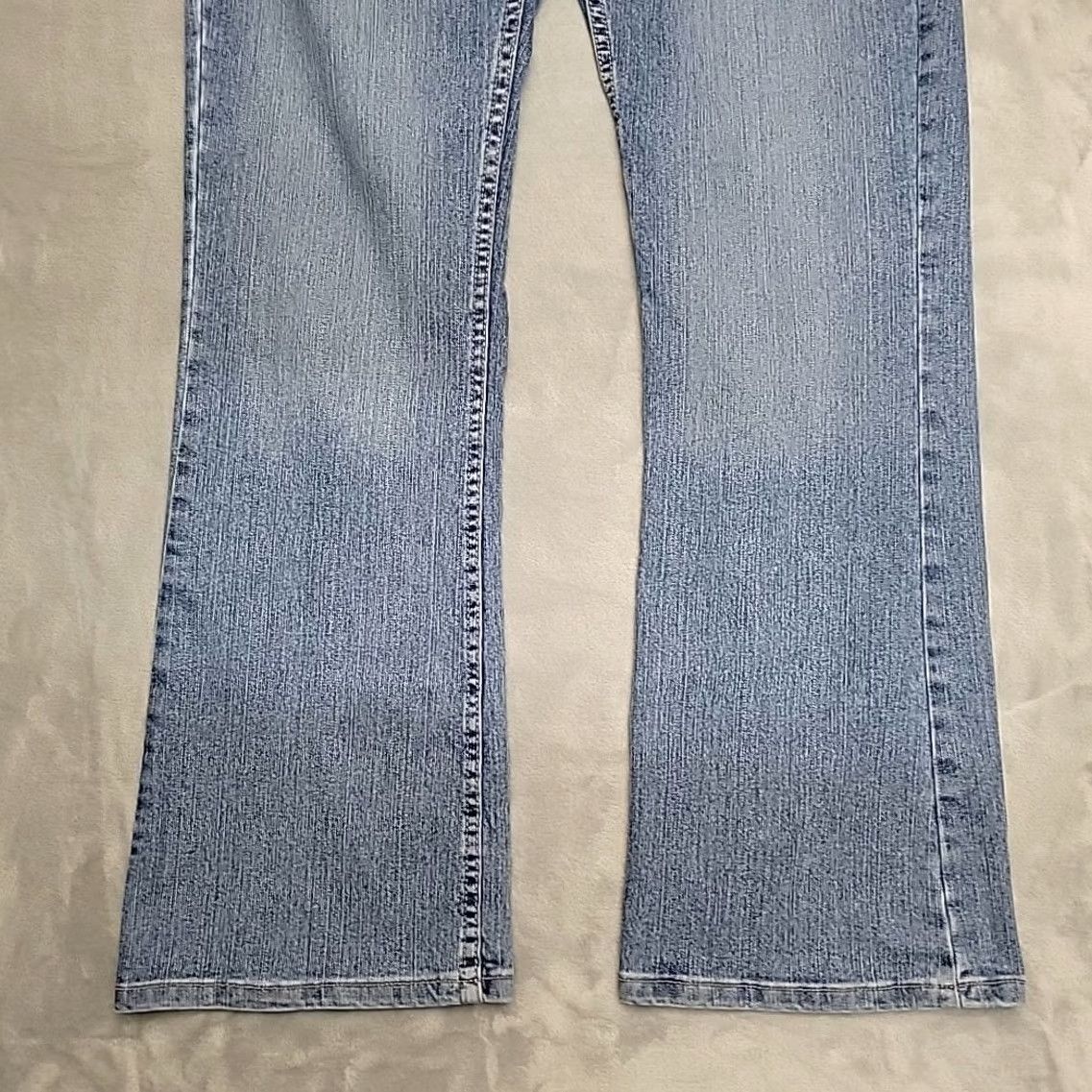 Wrangler Wrangler Jeans Womens 8x32 Blue Denim Boot Cut Comfort Stretch Faded Everyday Shirt Size 30" / US 8 / IT 44 - 2 Thumbnail