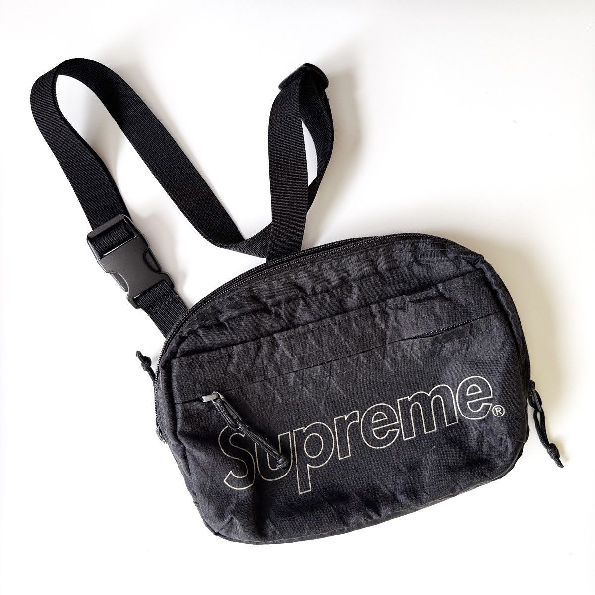 Supreme Shoulder Bag (FW18)