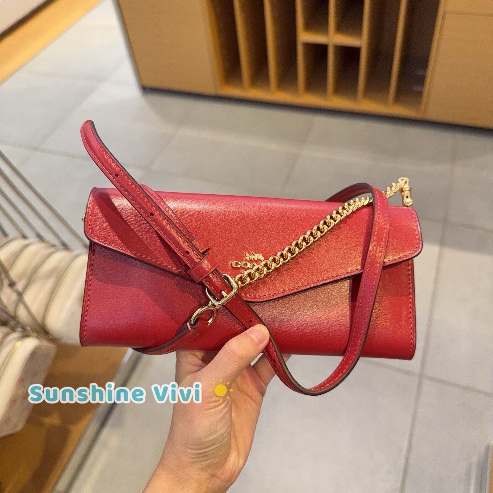 Coach NWT Coach Klare Wallet Chain CBI22 leather Gold/True Red Size ONE SIZE - 5 Thumbnail