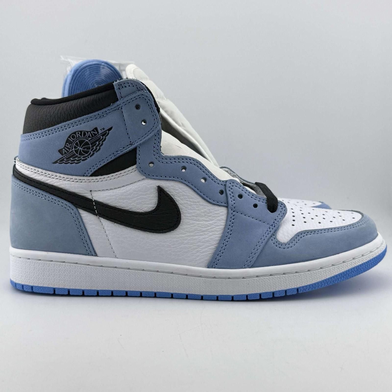 Nike Nike Air Jordan 1 Retro High OG University Blue 8.5 New Size US 8.5 / EU 41-42 - 4 Thumbnail