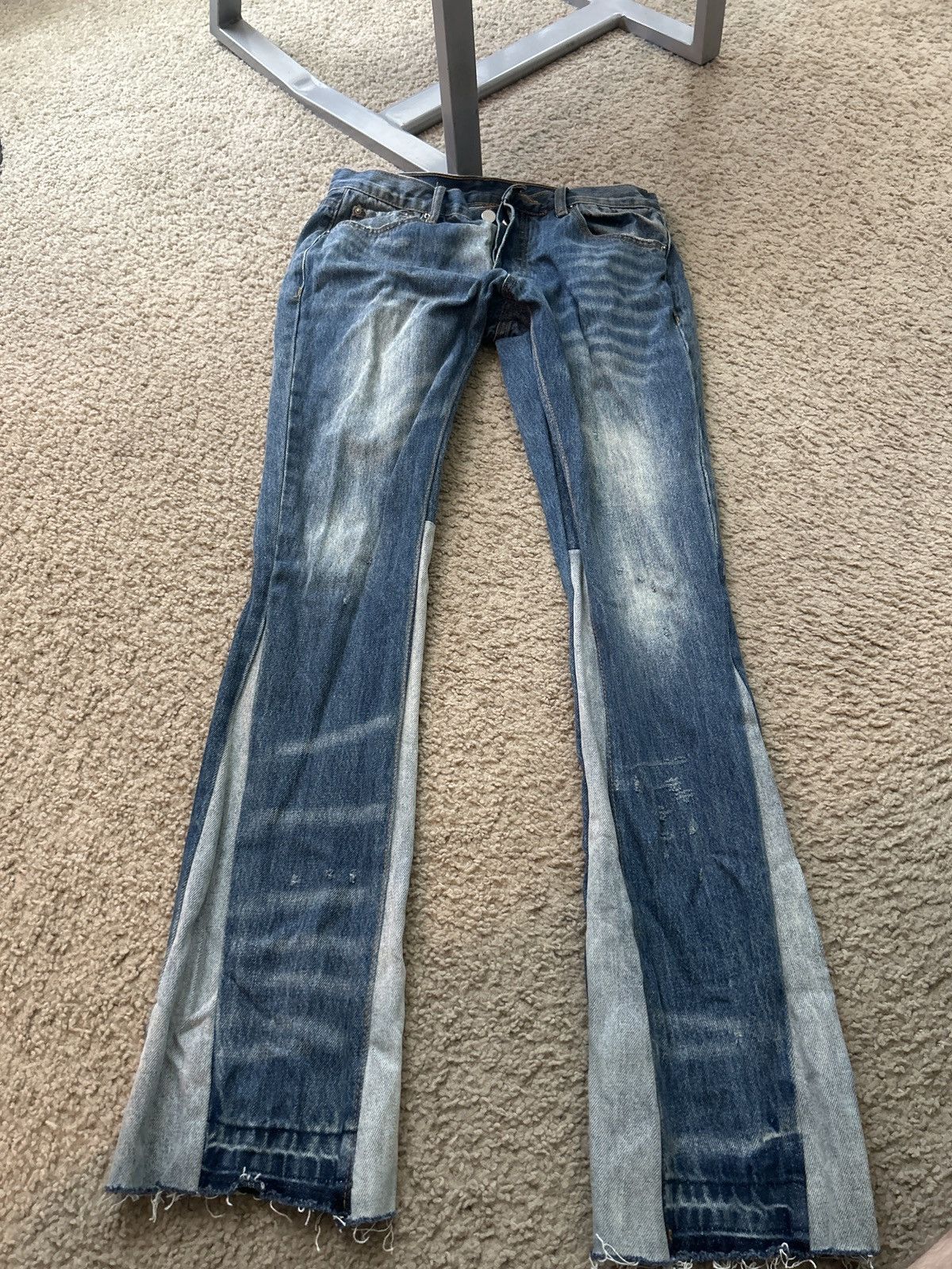 MNML Flared Jeans