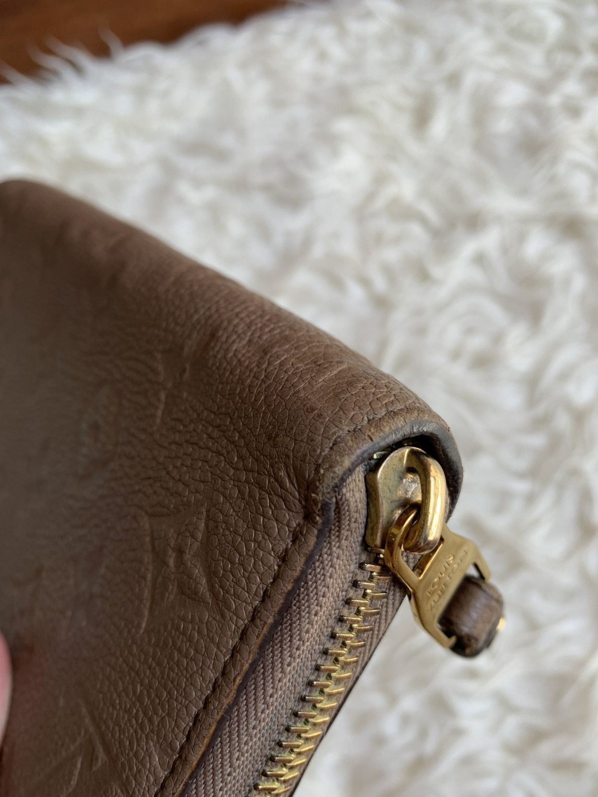 Louis Vuitton Authentic Louis Vuitton Zippy Empreinte Wallet Turtledove Size ONE SIZE - 7 Thumbnail