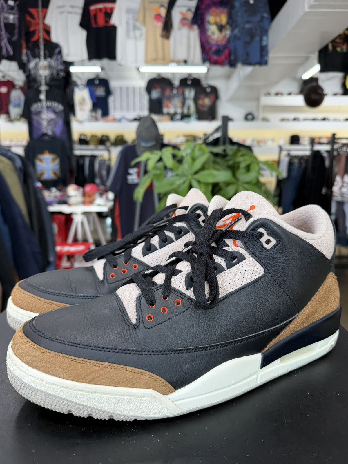 Jordan Brand Air Jordan 3 Desert Elephant Size 13 (2022) Size US 13 / EU 46 - 1 Thumbnail