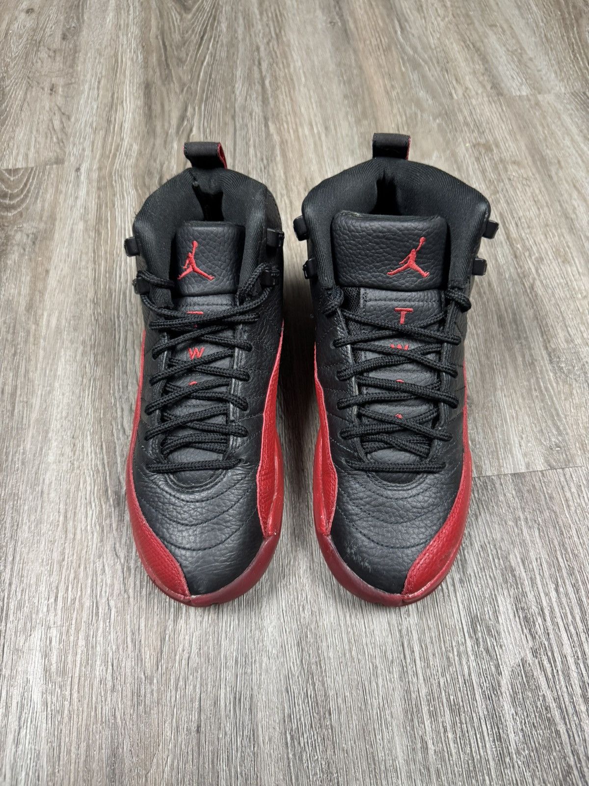 Jordan Brand Jordan 12 Retro Flu Game (2025) (GS) size 4Y/5.5W Size US 4 / IT 34 - 2 Thumbnail