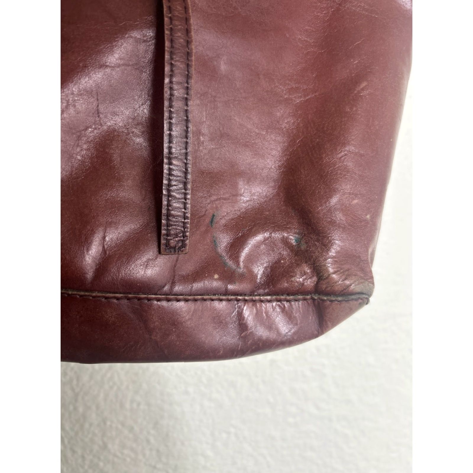 The Territory Ahead VINTAGE Territory Ahead Brown Leather Shoulder Bag Distressed Large Tote Women 14.5x12x3 Mens? Women? Size ONE SIZE - 5 Thumbnail