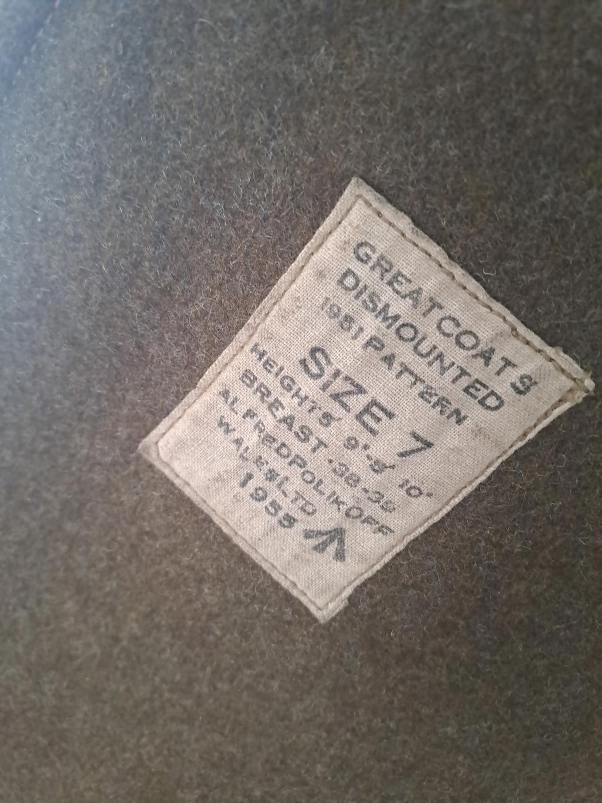 Other British Army Pattern Dismounted Greatcoat 1951 Medium Size US M / EU 48-50 / 2 - 7 Thumbnail