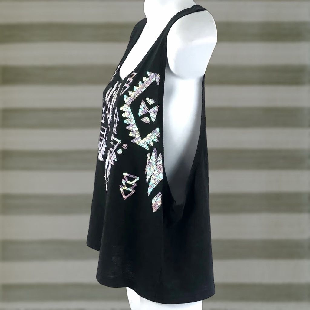 Victoria's Secret Victoria's Secret Pink Sleeveless Crop TankTop M Blk Sequin Scoop Beach Shirt Womens Modern 90s Size M / US 6-8 / IT 42-44 - 1 Thumbnail