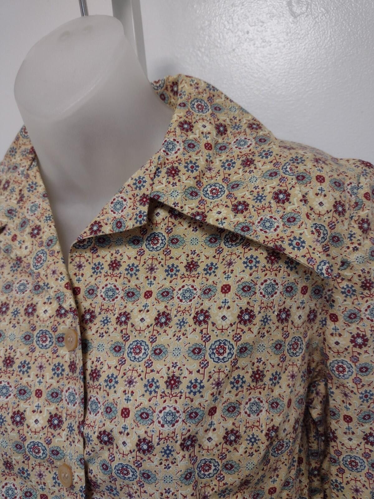 Handmade VTG 70s Handmade Calico Floral Pearlized Button Blouse M Size M / US 6-8 / IT 42-44 - 4 Thumbnail