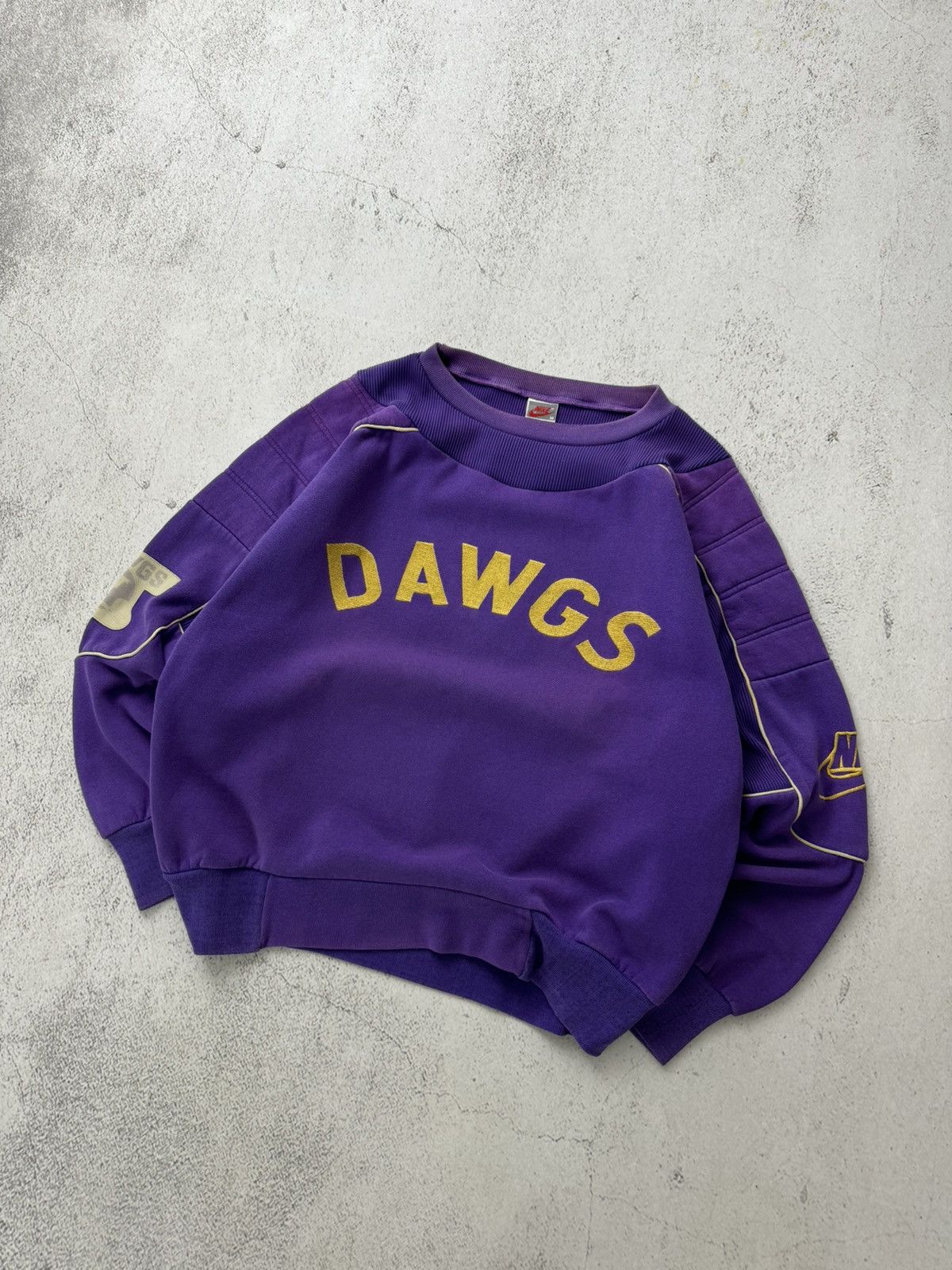 Vintage Nike Vintage Dawgs Washington Sweatshirt Size US M / EU 48-50 / 2 - 2 Thumbnail