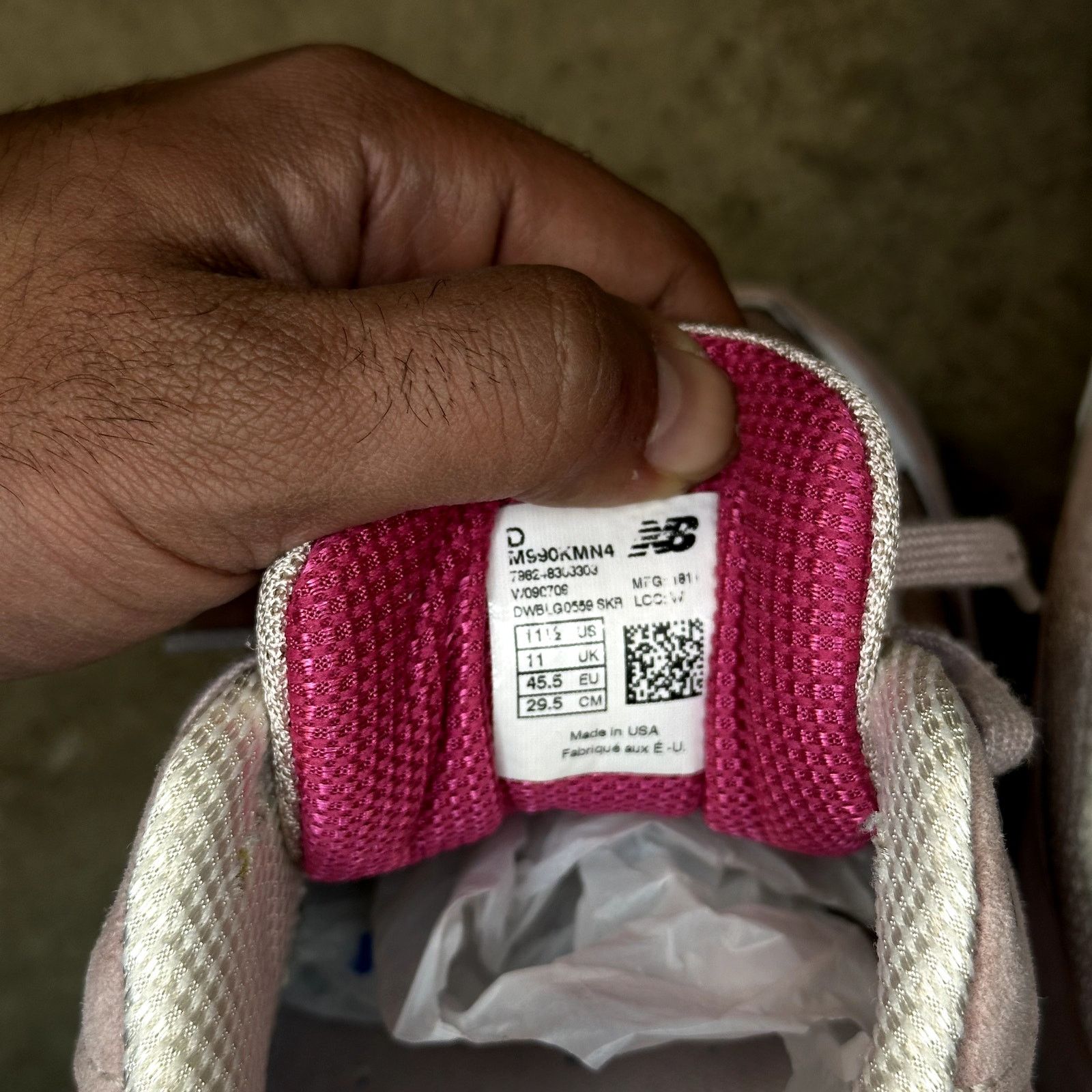 New Balance New Balance 990v4 'Breast Cancer Awareness' Size US 11.5 / EU 44-45 - 8 Thumbnail