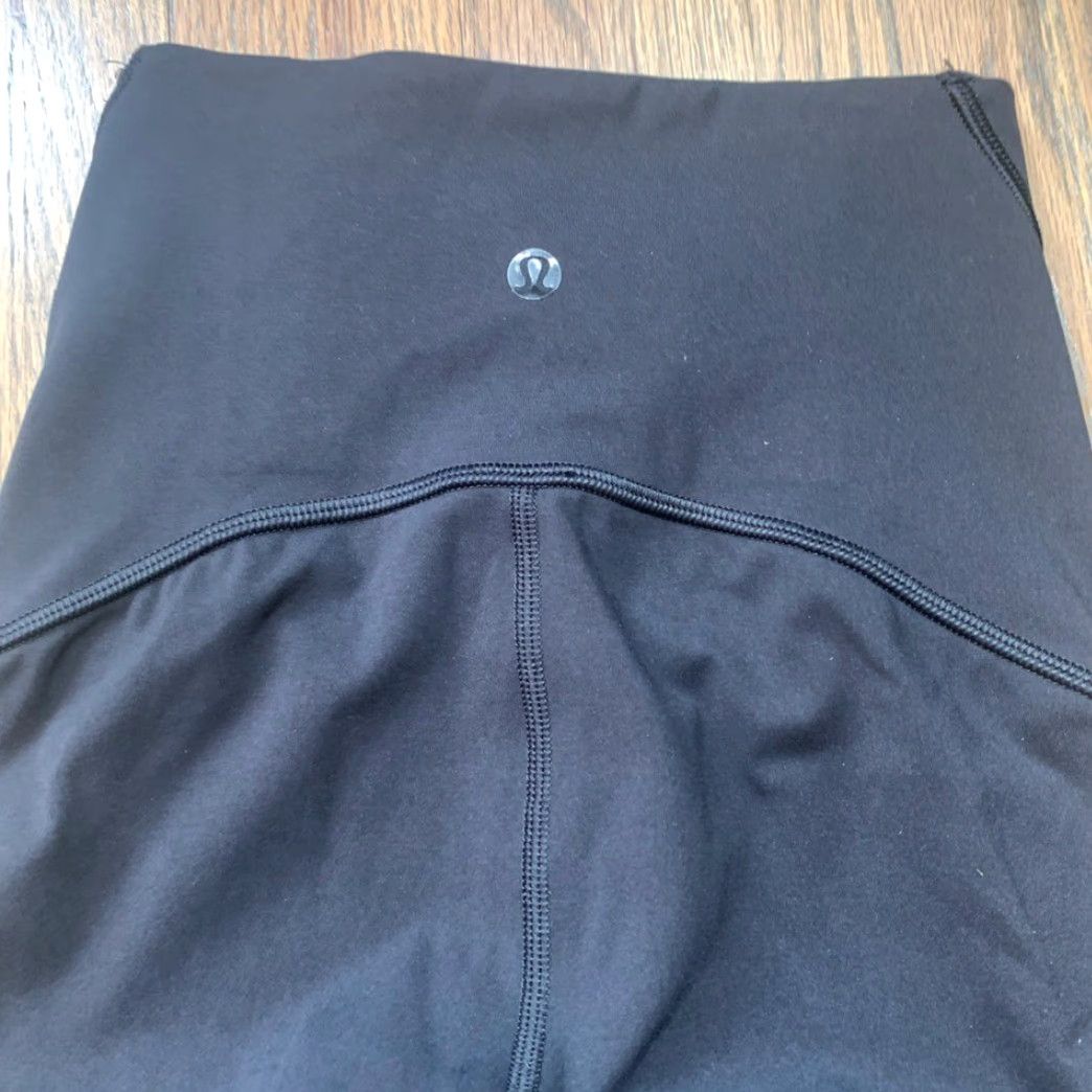 Lululemon Lululemon Wunder Under Crop (Hi-Rise) Awakend Leggings Black 2 Women Regular Capri 2 Black Womens Size 26" / US 2 / IT 38 - 8 Thumbnail