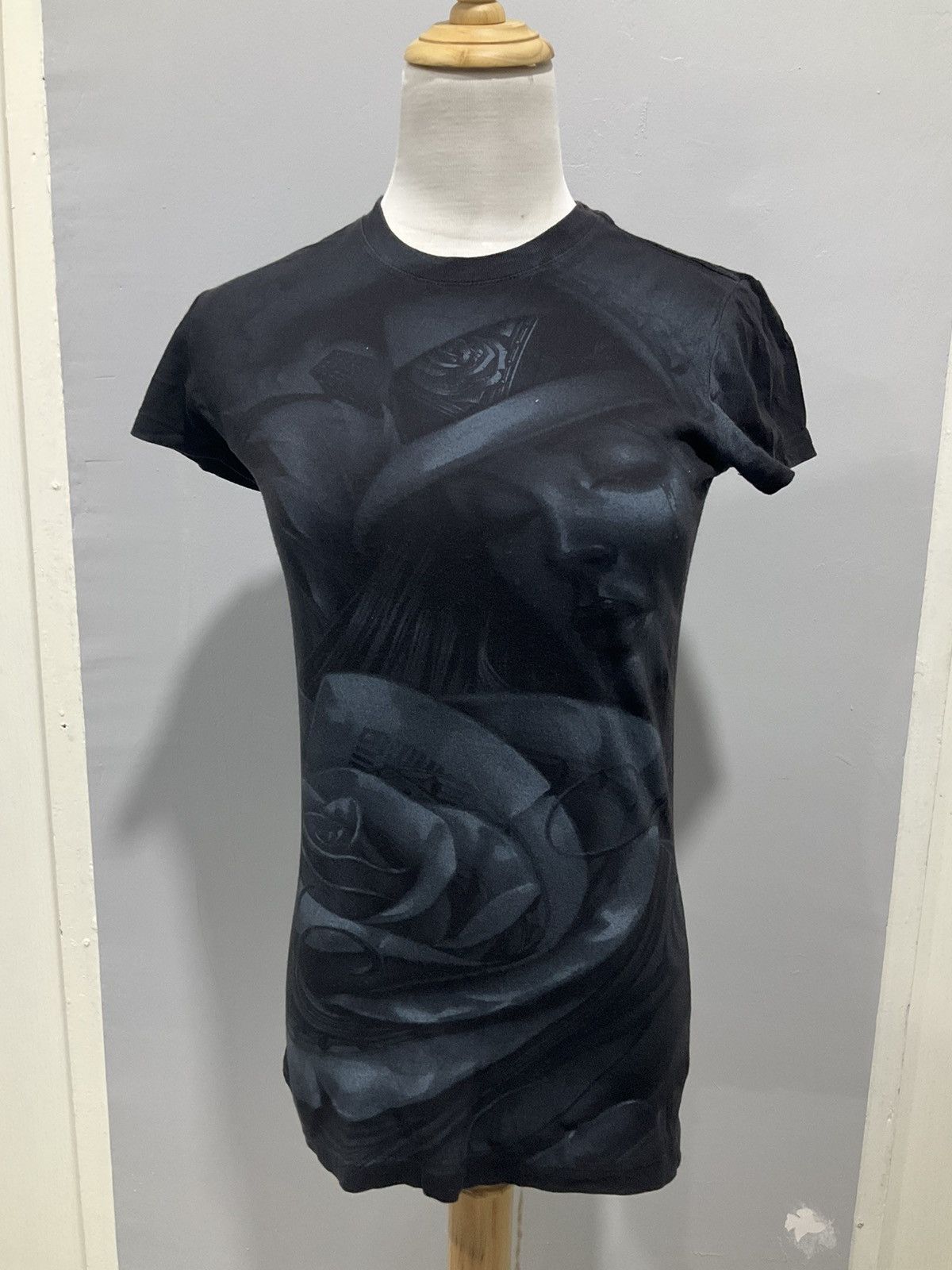 Band Tees × If Six Was Nine × Japanese Brand Black Rose Big Print Girl Cry Size XS / US 0-2 / IT 36-38 - 1 Thumbnail