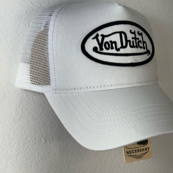 Designer × Von Dutch NWT VON DUTCH WHITE BLACK PATCH TRUCKER HAT Size ONE SIZE - 3 Thumbnail