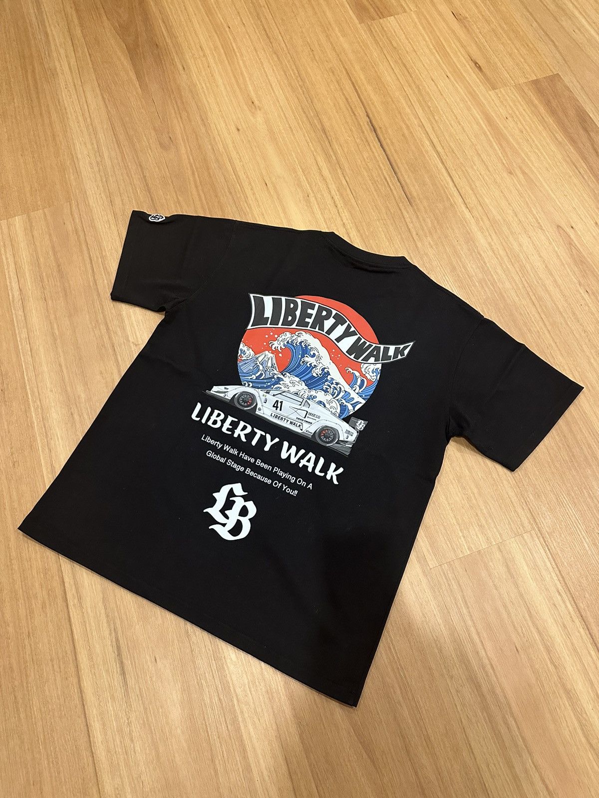 Vintage Liberty Walks Hinomaru Wave Countach Tee Size US XL / EU 56 / 4 - 1 Thumbnail
