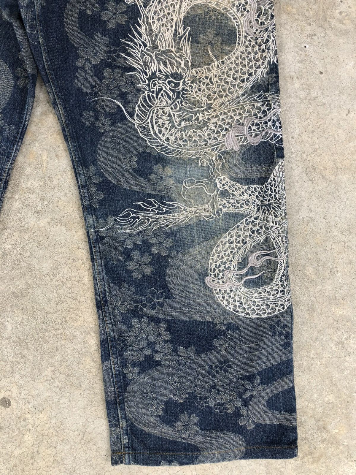 Karakuri Tamashii Karakuri Tamashii Embroidered Jeans Distressed Jeans Size US 39 - 7 Thumbnail