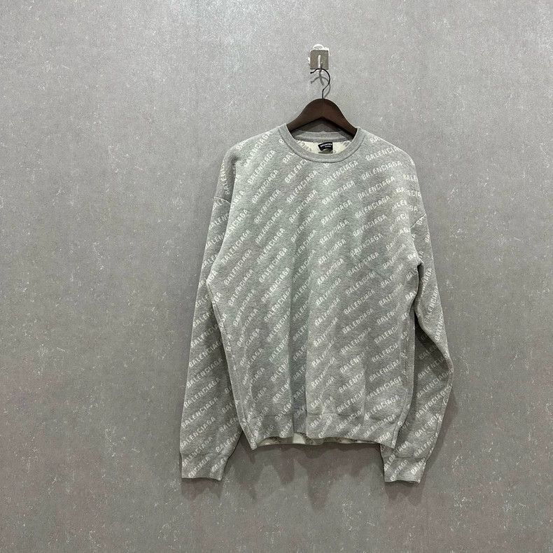 Balenciaga Balenciaga Solid monogrammed pullover sweatshirt Size US M / EU 48-50 / 2 - 1 Thumbnail