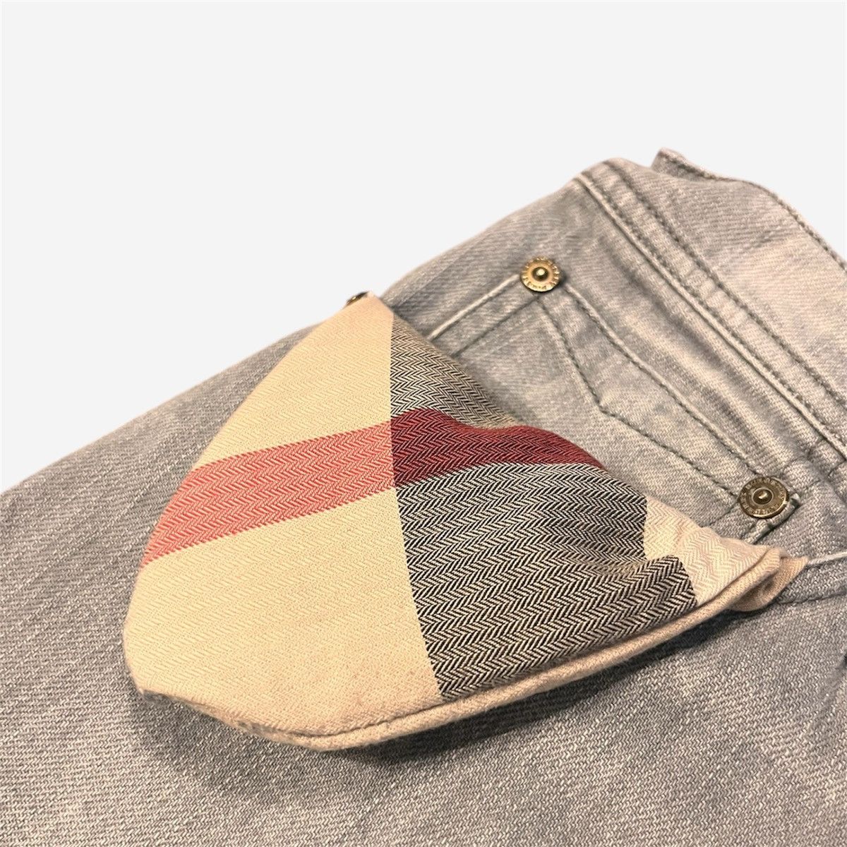 Burberry Burberry Denim Jeans in Grey Size US 32 / EU 48 - 6 Thumbnail