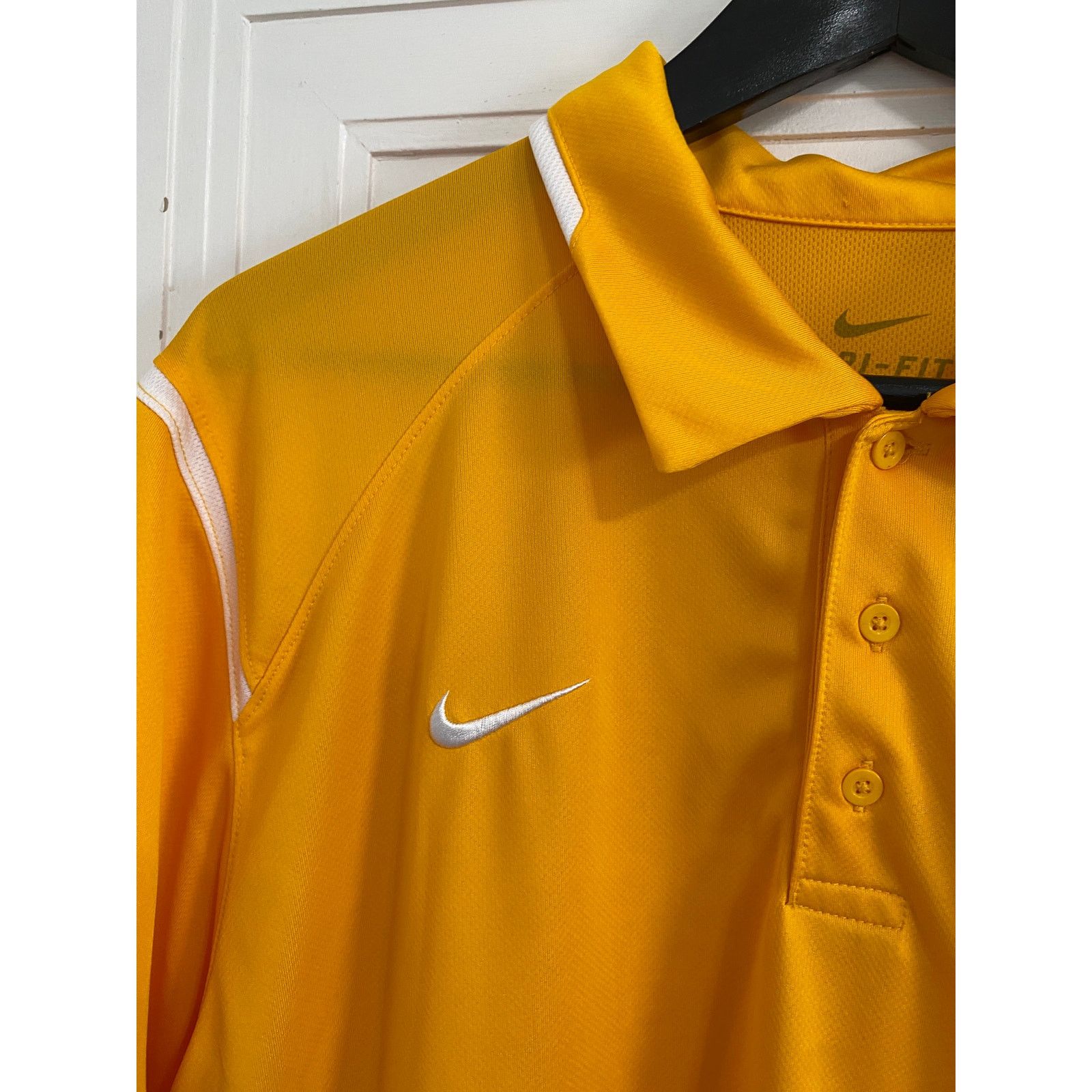 Nike UW Eau Claire BluGolds Nike Dri-Fit Golf Polo Size XL Size US XL / EU 56 / 4 - 4 Thumbnail