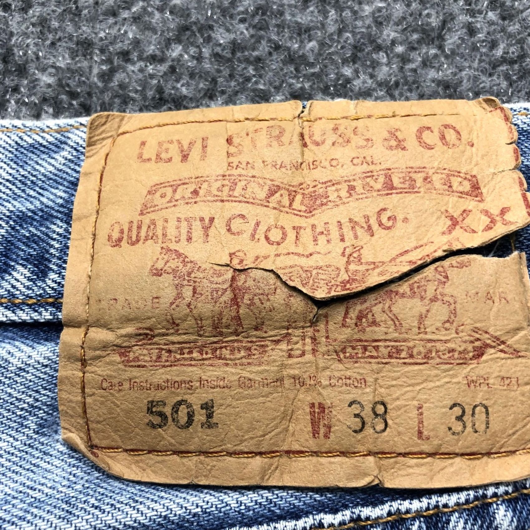 Levi's Levi's 501 Jeans Mens 38x30 Blue Light Wash Straight Button Fly Denim Pants Size US 38 / EU 54 - 7 Thumbnail