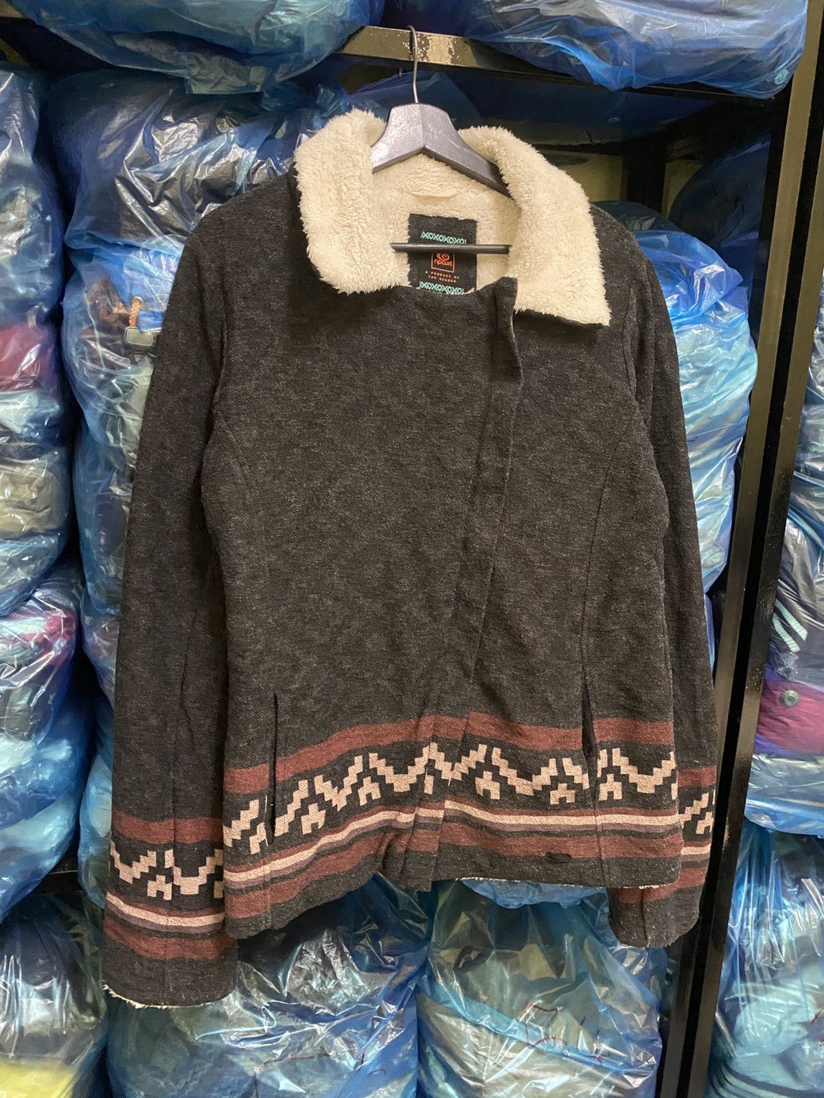 Rip Curl Vintage Rip Curl Sherpa Lined Ethnic Jacket Aztec Print Size M / US 6-8 / IT 42-44 - 5 Thumbnail