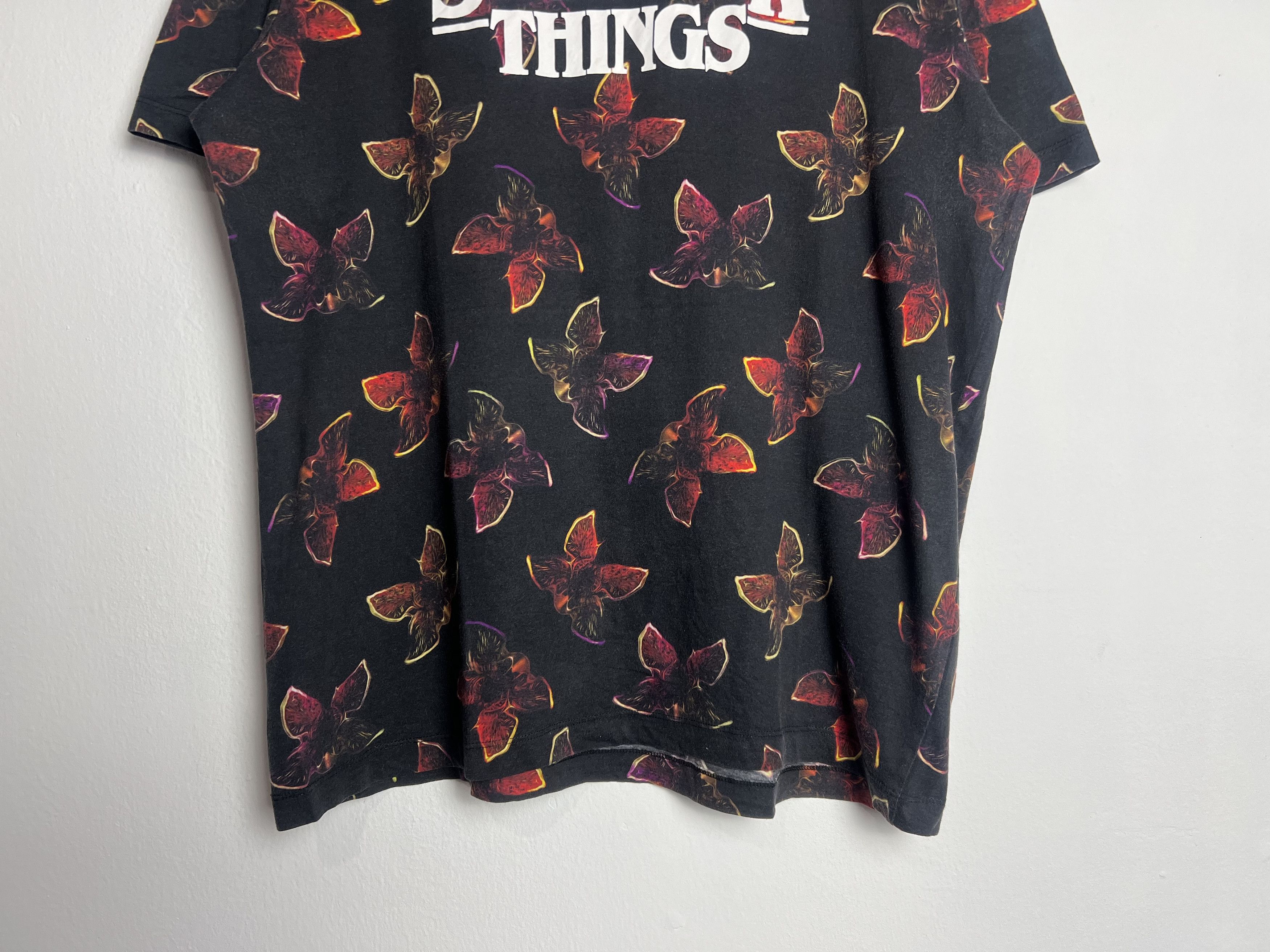 H&M H&M Stranger Things Tee Size US L / EU 52-54 / 3 - 4 Thumbnail