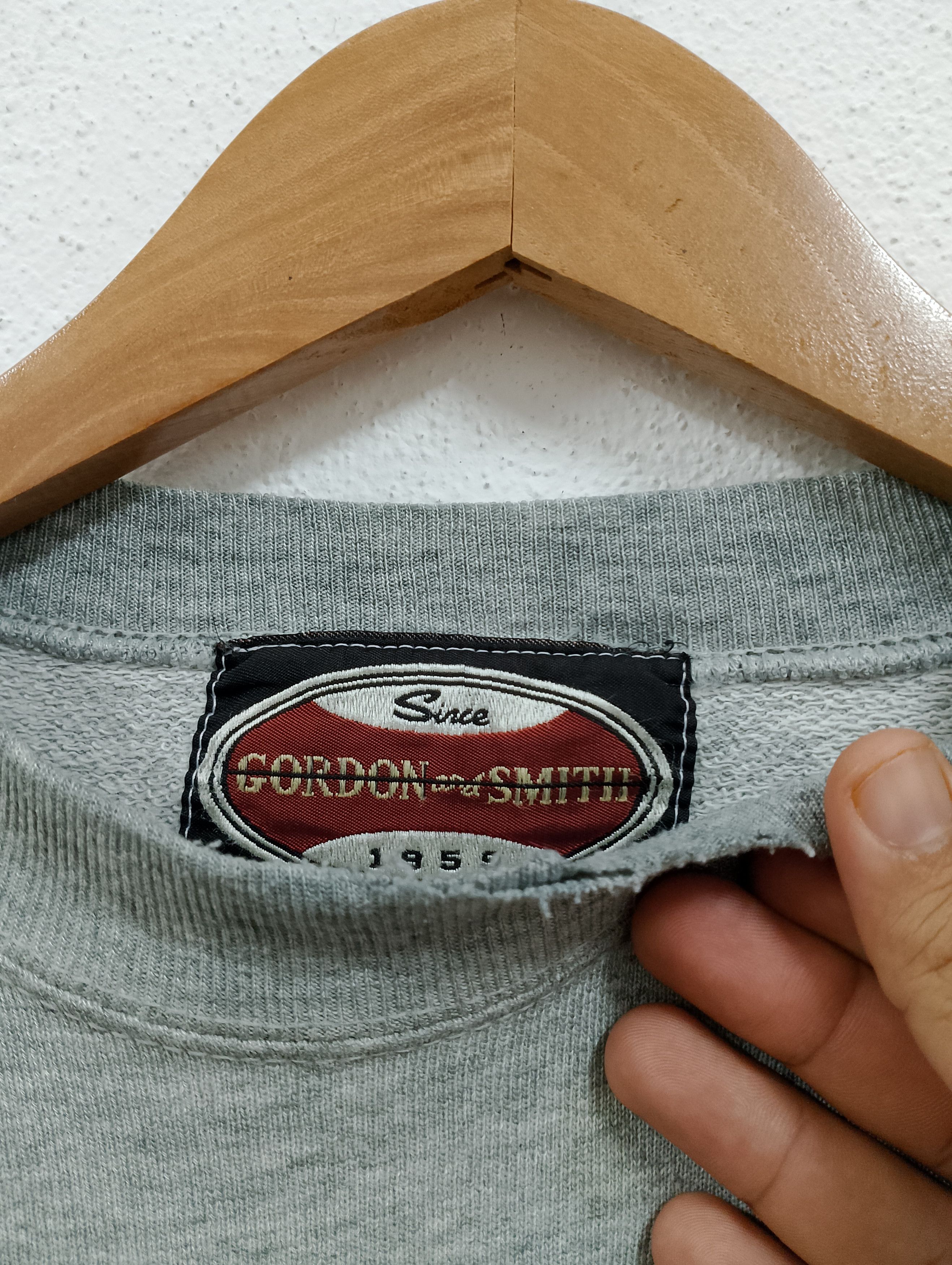 Vintage Vintage Gordon & Smith Surf Co. Sweatshirt Distressed Size US M / EU 48-50 / 2 - 5 Thumbnail