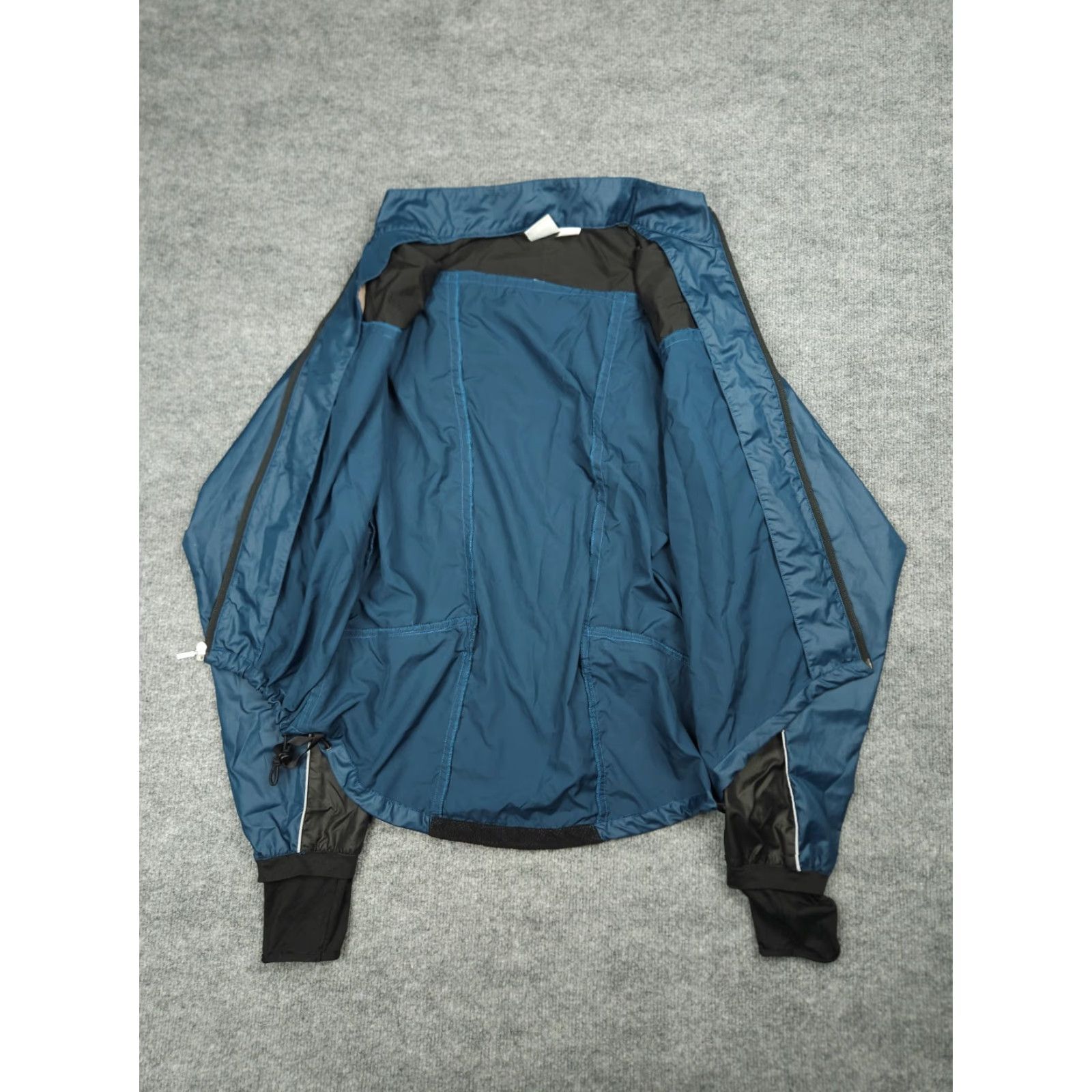 The North Face VINTAGE The North Face Windbreaker Jacket Men's Medium Blue Black Polyester Full Zip Size US M / EU 48-50 / 2 - 5 Thumbnail