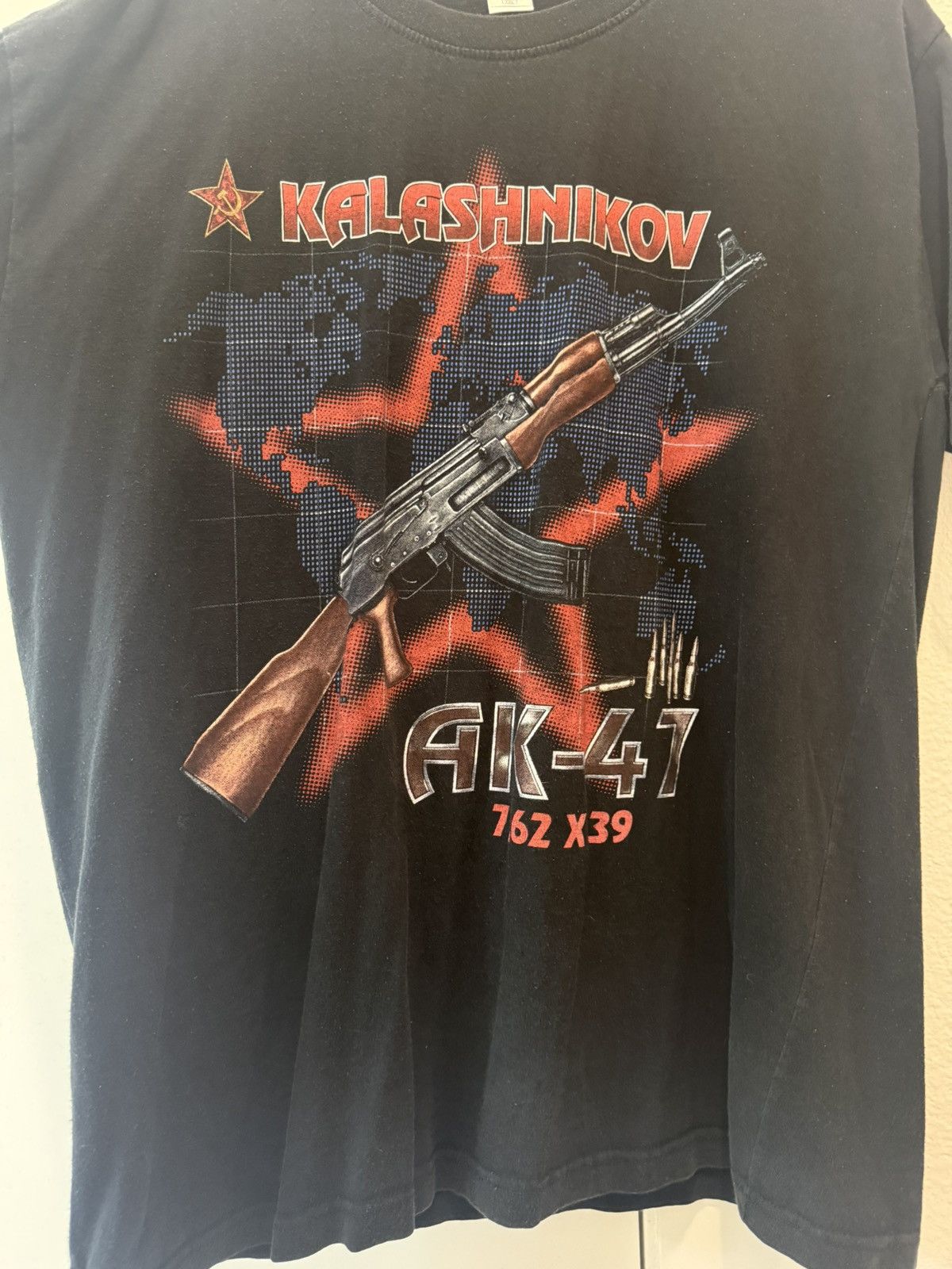 Vintage AK47 tee Size US XL / EU 56 / 4 - 1 Thumbnail