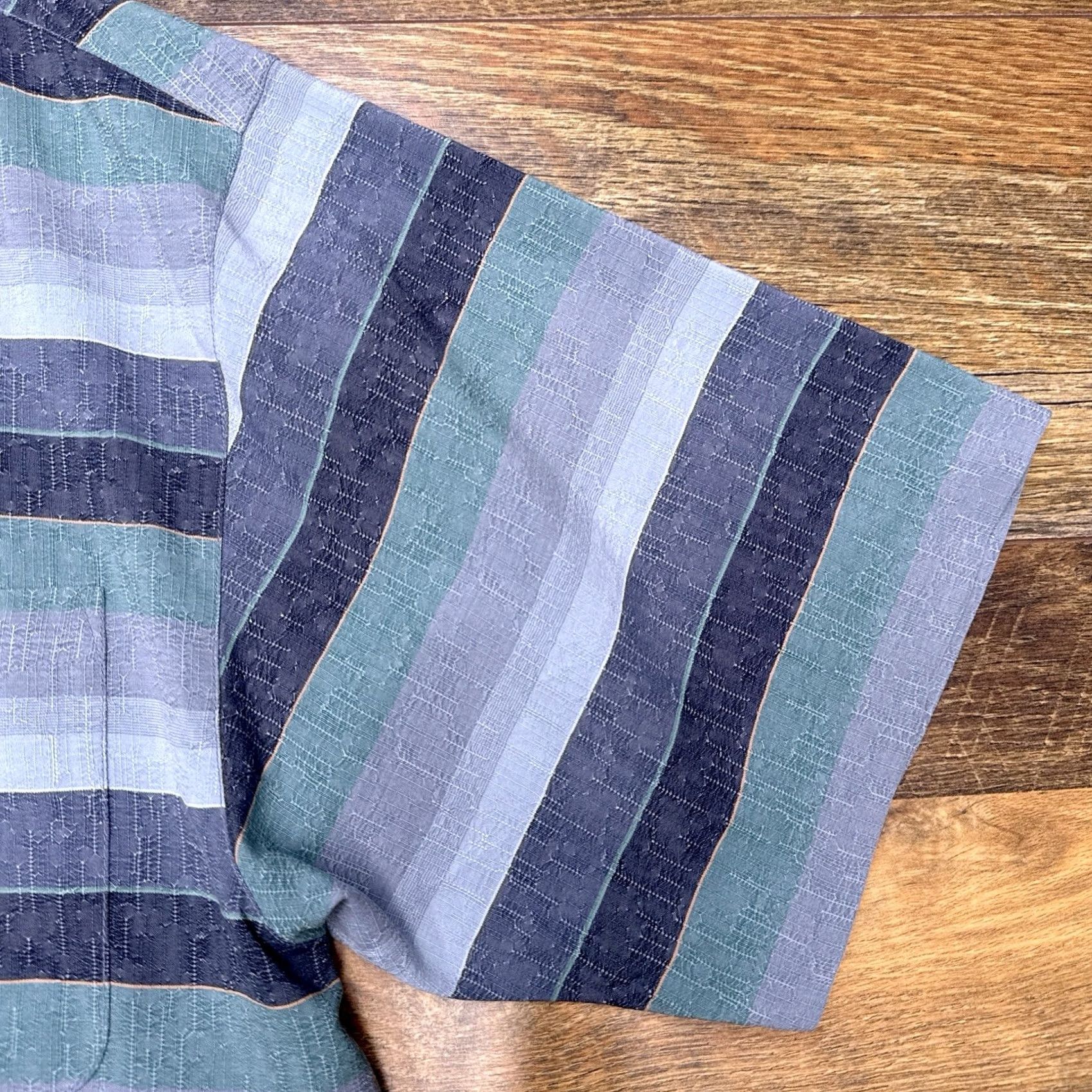 Tommy Bahama Tommy Bahama Maldives Ridge Camp Shirt Mens Large Wave Striped Silk New Size US L / EU 52-54 / 3 - 5 Thumbnail