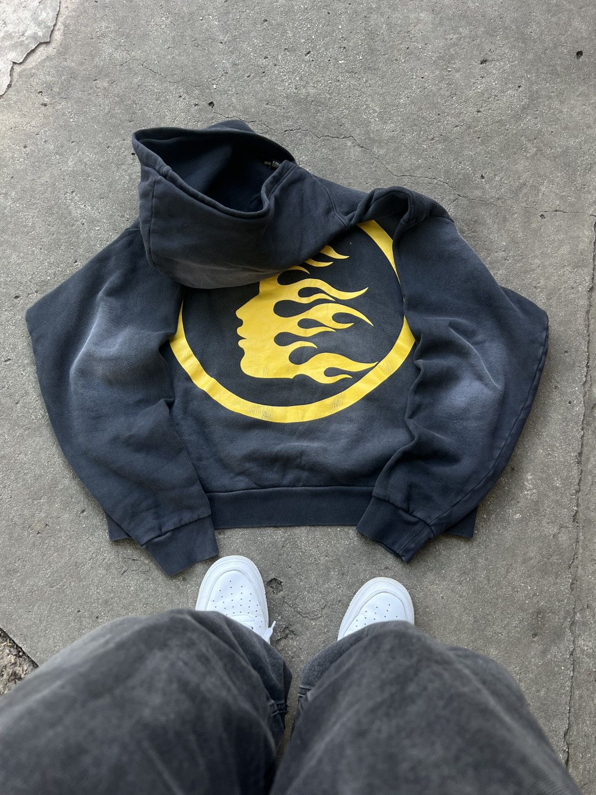 HELLSTAR FW23 HELLSTAR NO GUTS NO GLORY BLACK FADED BOXIE HOODIE AOP Size US L / EU 52-54 / 3 - 2 Thumbnail