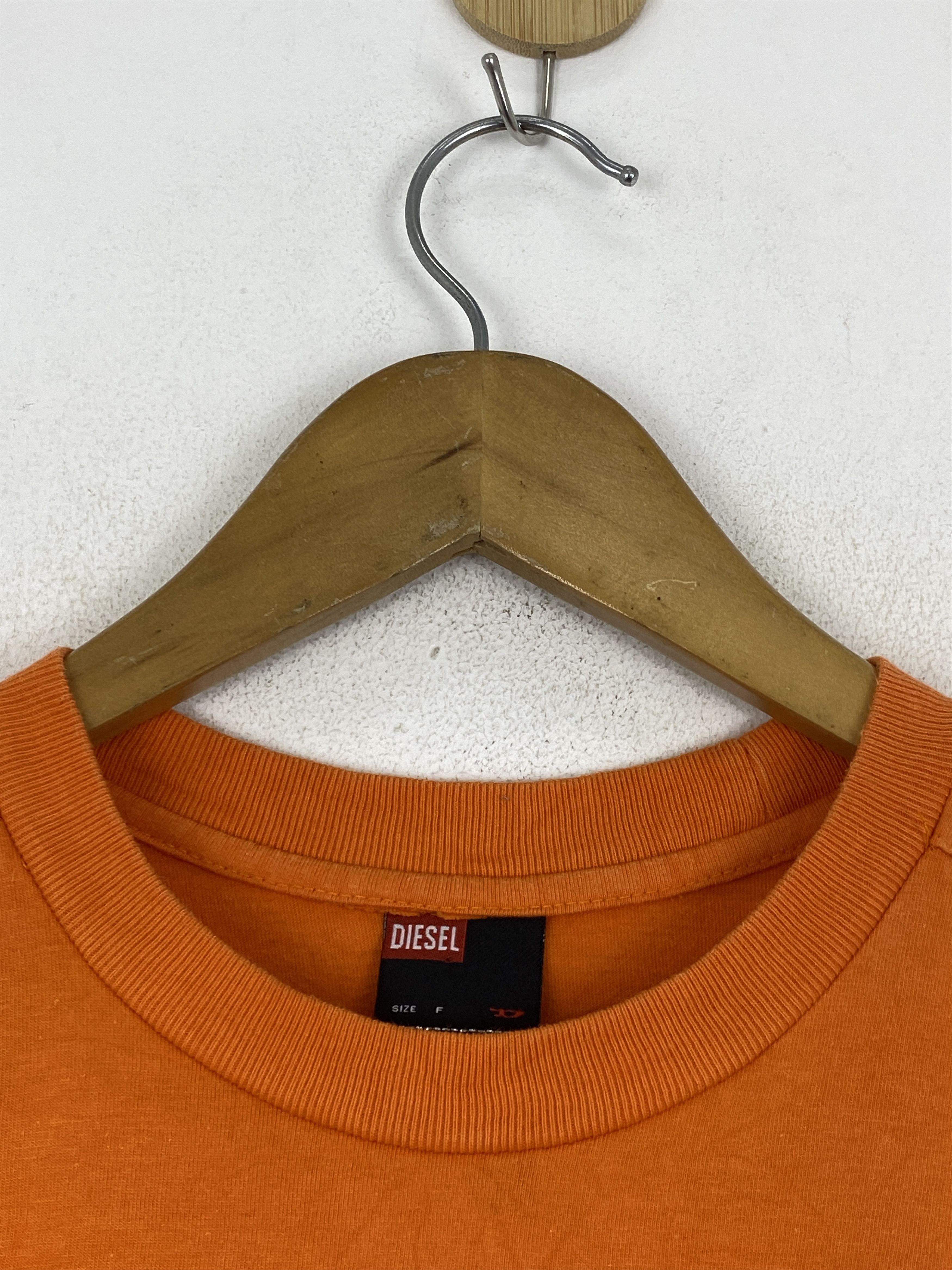 Designer × Diesel × Vintage Vintage Diesel Central Logo Short Sleeve Tshirt TA0570 Size US XS / EU 42 / 0 - 12 Thumbnail