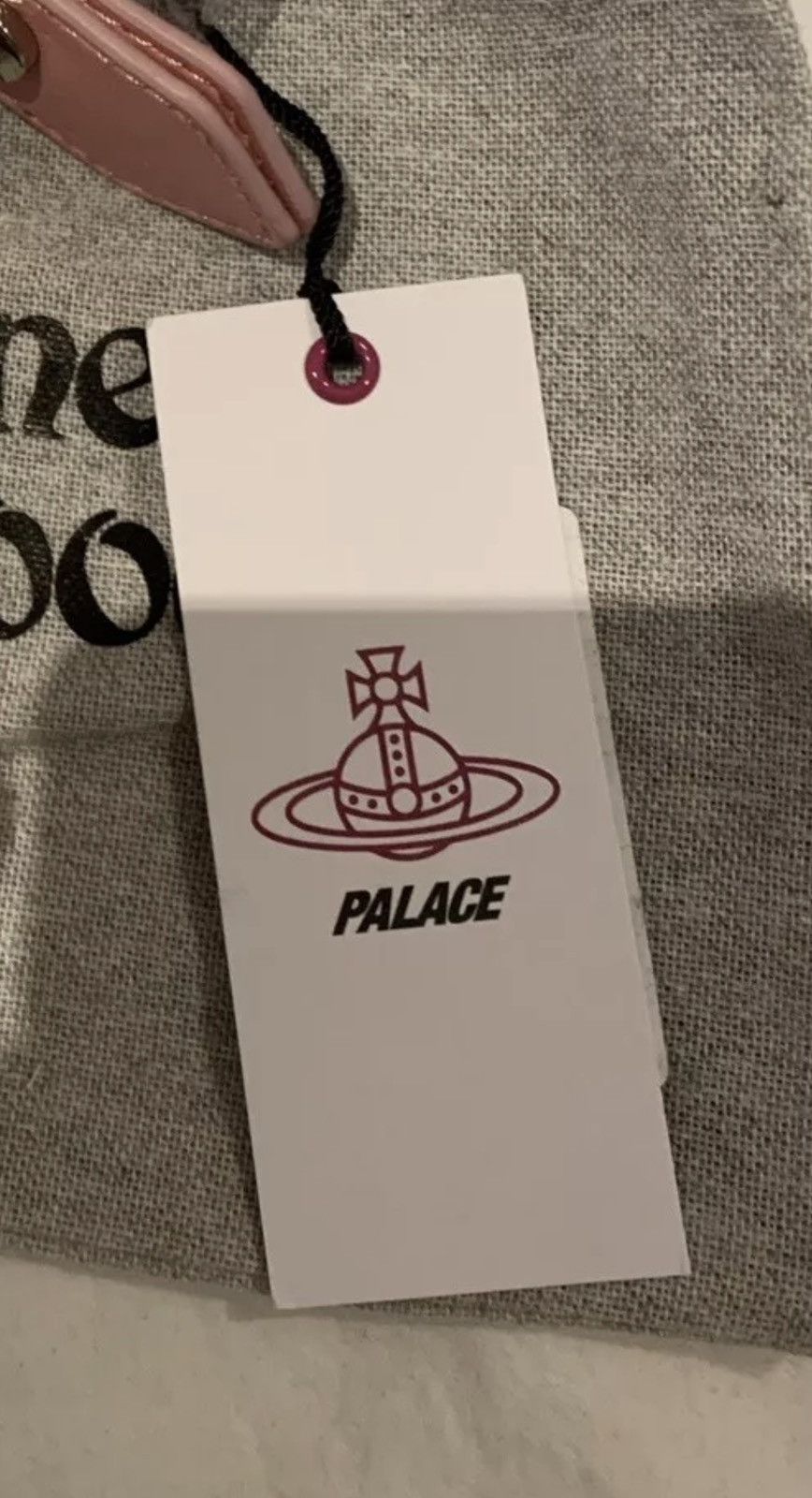Palace × Vivienne Westwood PALACE VIVIENNE WESTWOOD TEDDY CHARM PINK & FRUITS MAGAZINE Size ONE SIZE - 11 Thumbnail