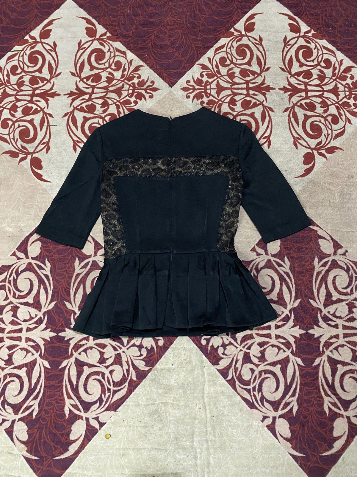 Alexander McQueen Alexander McQueen Black Lace Blouse Size XS / US 0-2 / IT 36-38 - 9 Thumbnail