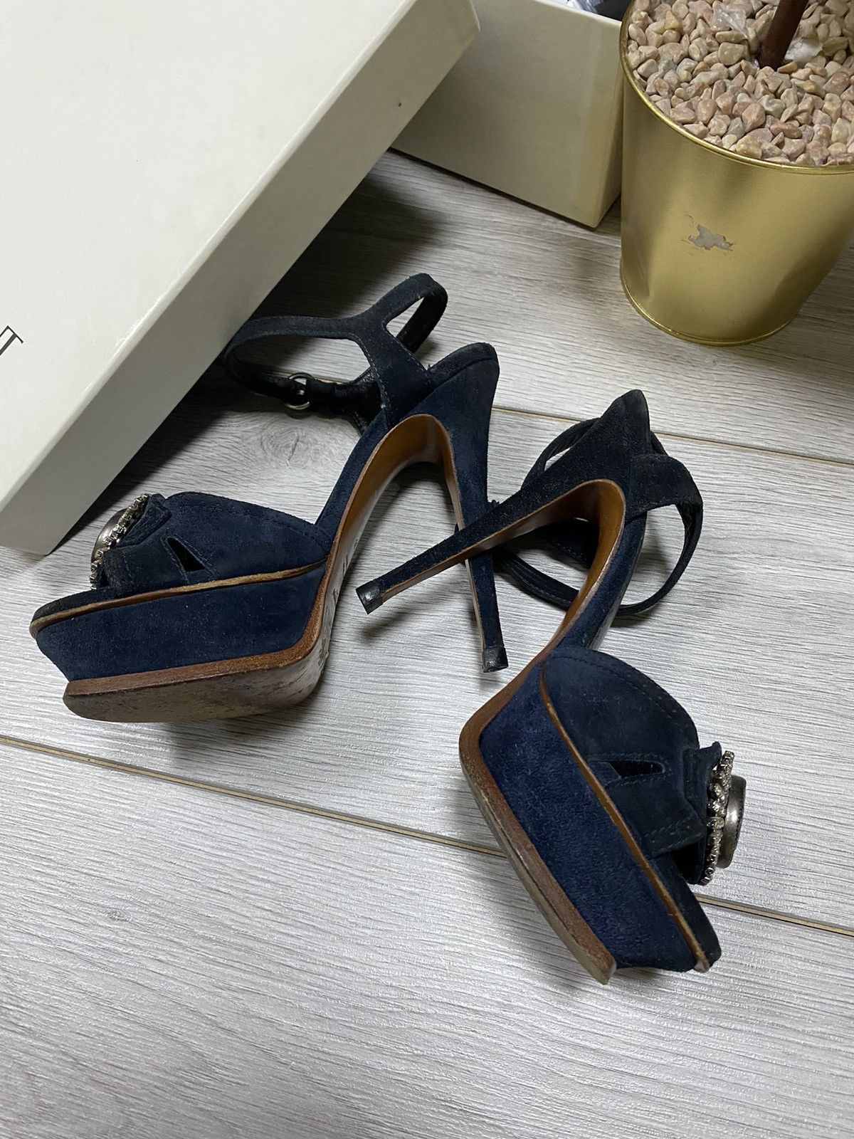 Yves Saint Laurent Yves Saint Laurent with box suede Rive Gauche vintage heels Size US 5 / IT 35 - 8 Thumbnail
