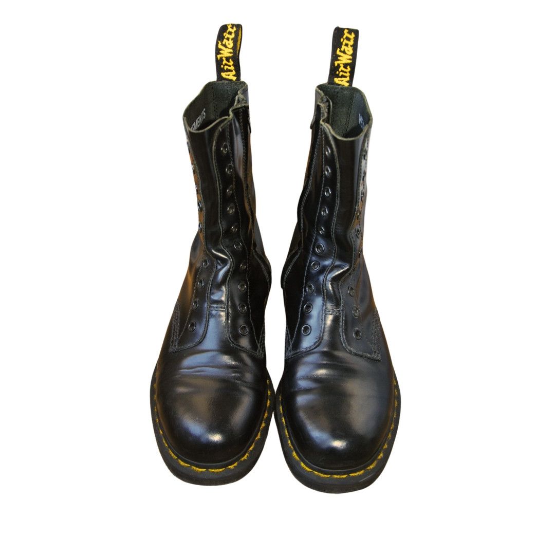 Vetements x dr martens sales