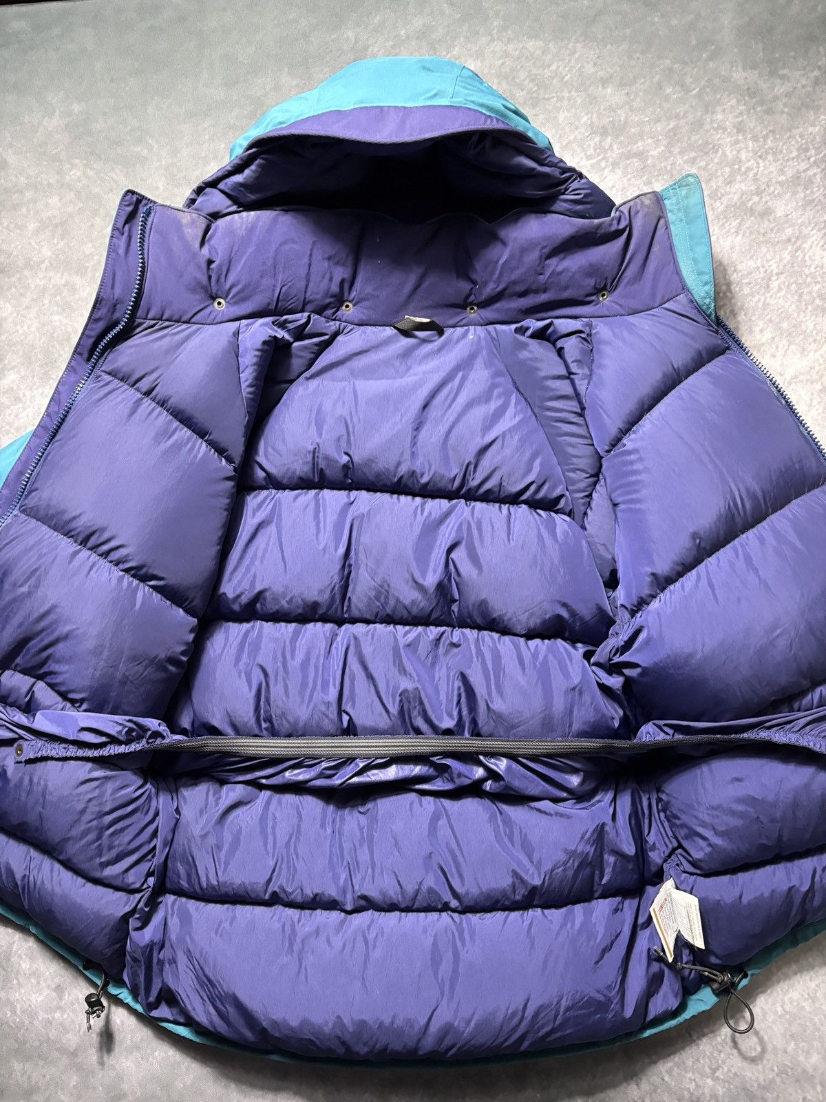 Mountain Equipment Company Vintage MEC Down Jacket Puffer Coat Co-op TNF Goose Hood CAN Size US M / EU 48-50 / 2 - 4 Thumbnail