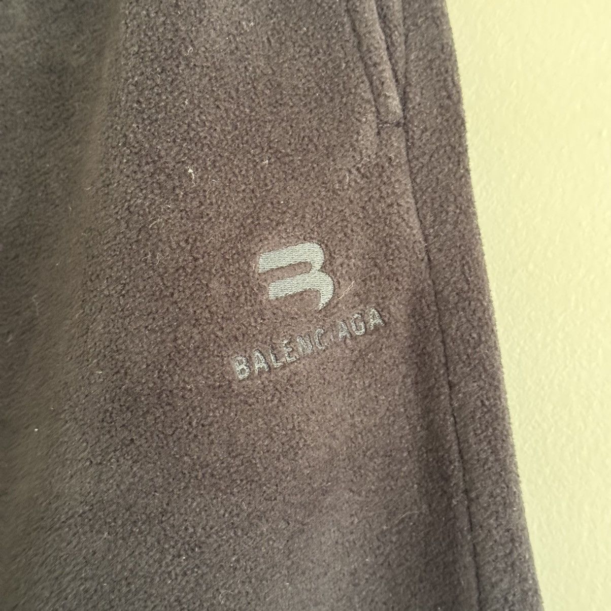 Balenciaga FLEECE SWEATPANTS Size US 32 / EU 48 - 2 Thumbnail