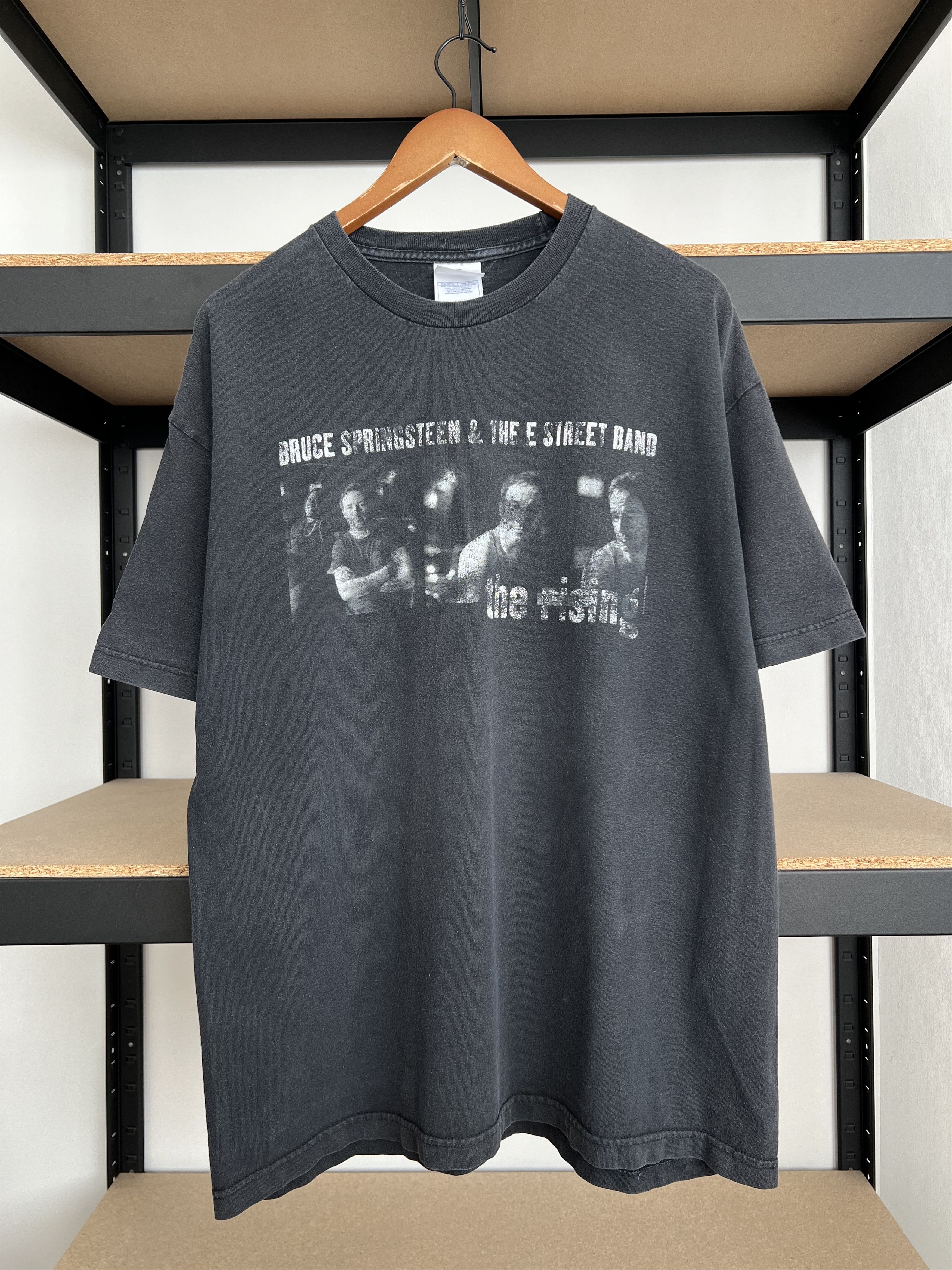 Band Tees Vintage 2000s Bruce Springsteen and E Street Band T-shirt Size US XL / EU 56 / 4 - 2 Thumbnail
