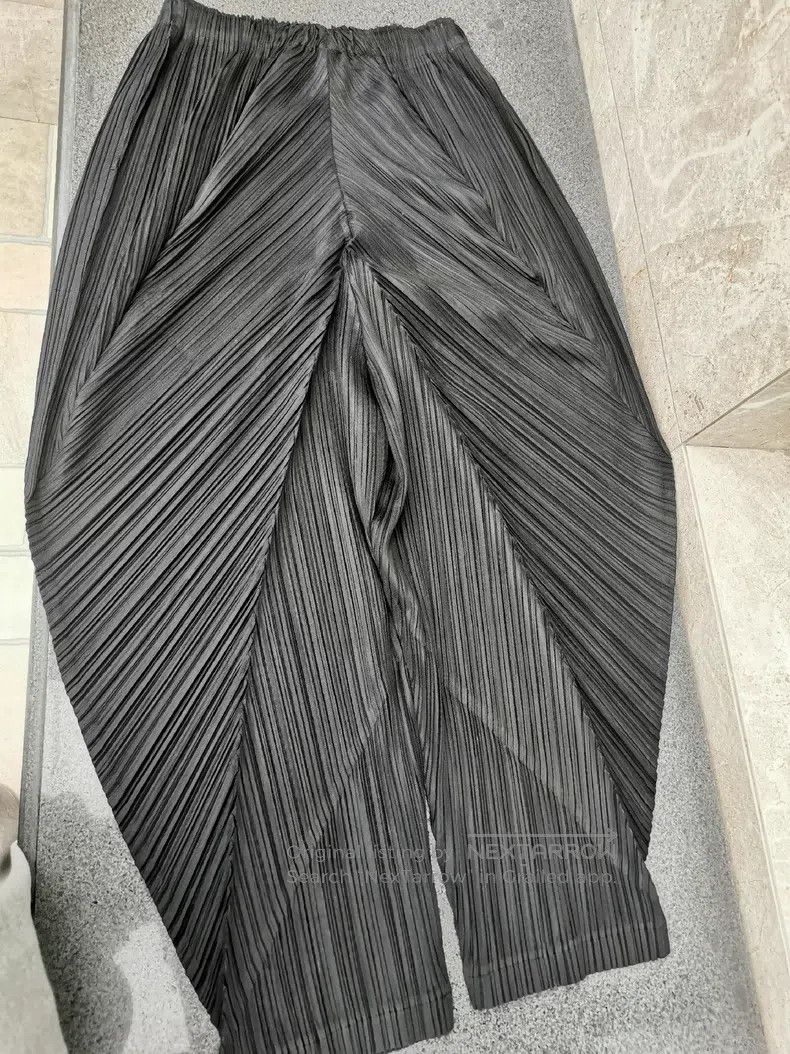 Issey Miyake Issey Miyake size:1 Black Asymmetric Pants Size 42" / US 20 - 9 Thumbnail