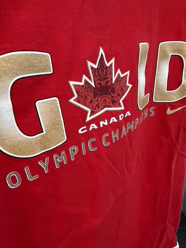 Nike Vintage Team Canada 2010 Olympics Tee Size US L / EU 52-54 / 3 - 2 Thumbnail