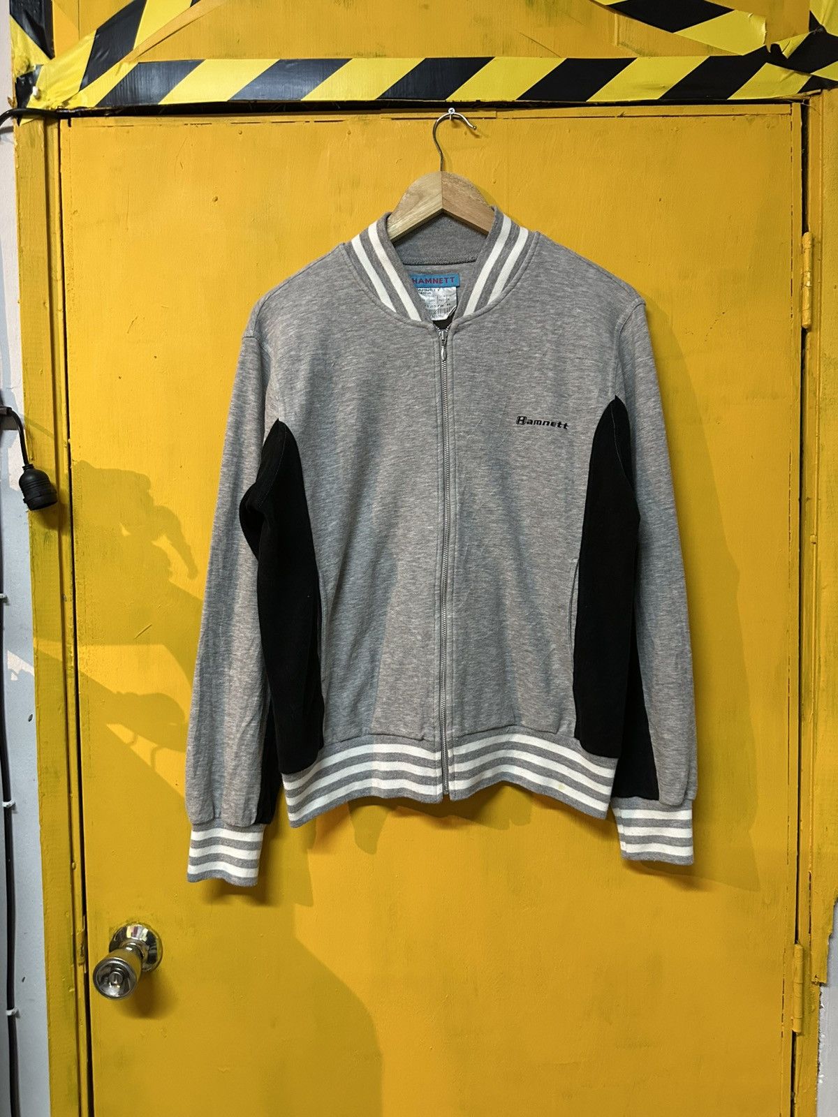 Katharine Hamnett London Authentic Katharine Hamnett Classic Athletic Sweater Size US M / EU 48-50 / 2 - 1 Thumbnail
