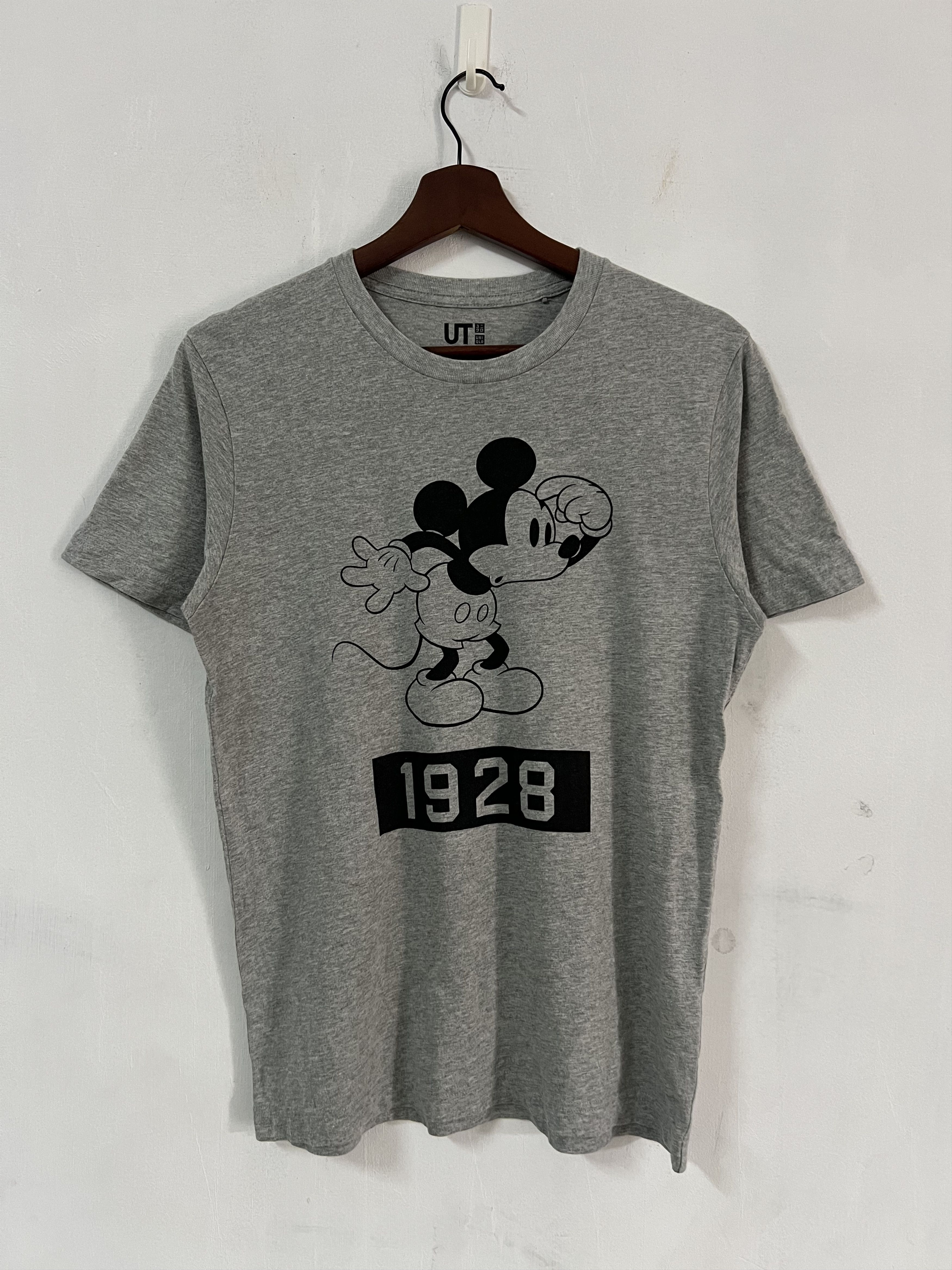Disney Mickey Mouse Uniqlo Tee Size US S / EU 44-46 / 1 - 1 Thumbnail