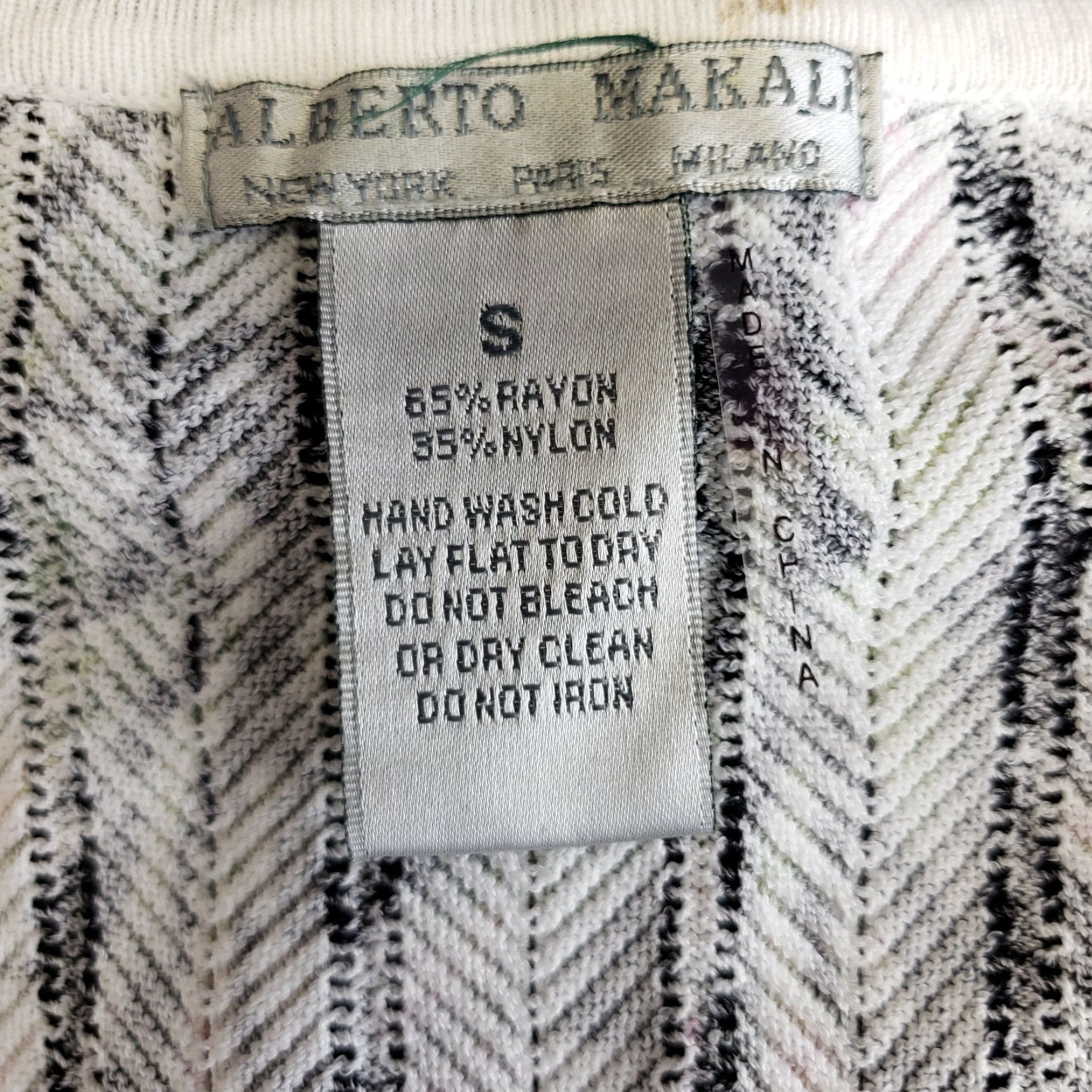 Vintage Alberto Makali Womens Knit Top Sz Small Purple Rhinestones Rayon Blend Knit Top Blouse Scoop Neck Women S Rhinestones 65% rayon 35% nylon Vintage No Size S / US 4 / IT 40 - 4 Thumbnail