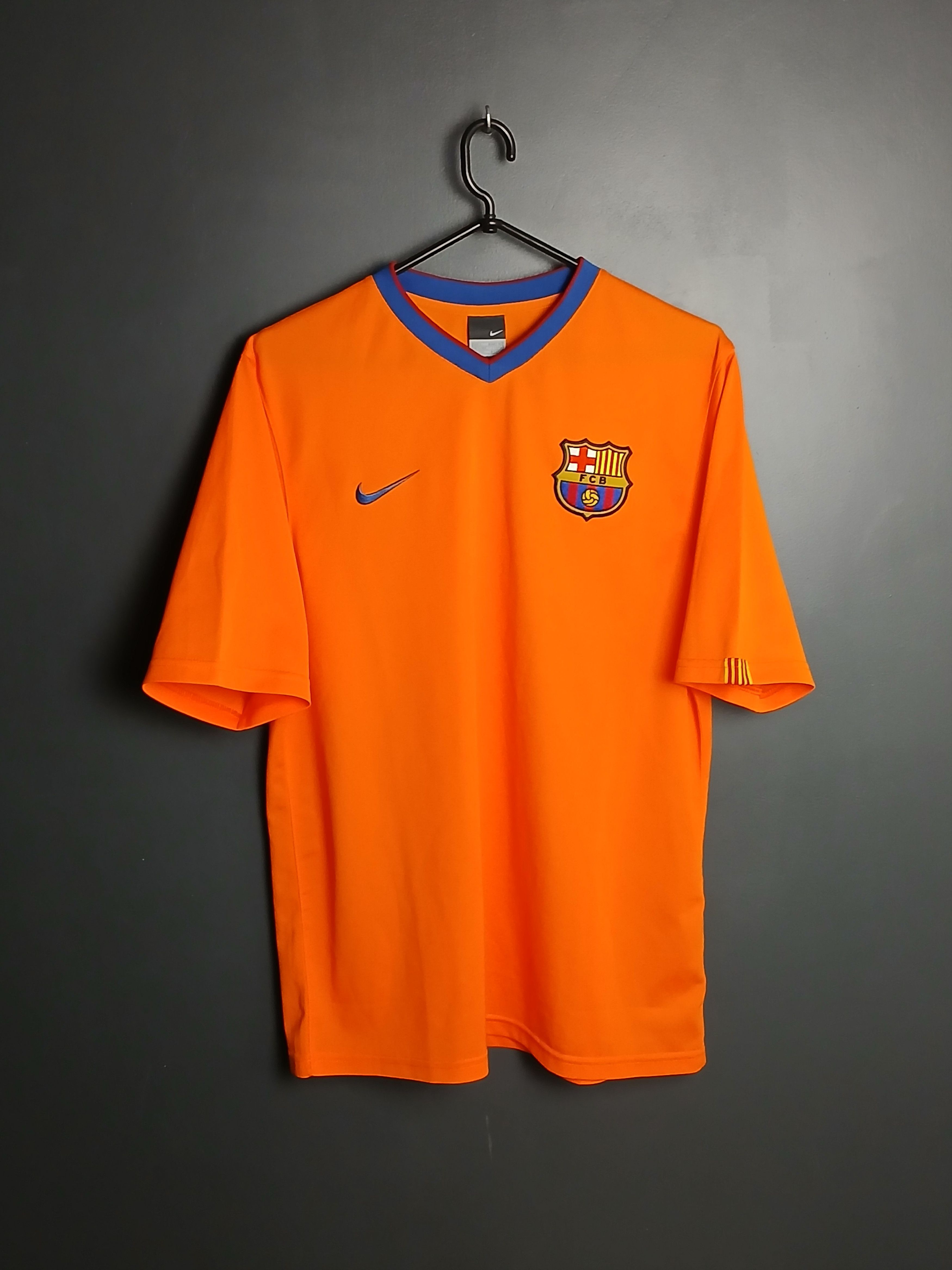 Barcelona 2006/2007 Away Football Jersey T-Shirt