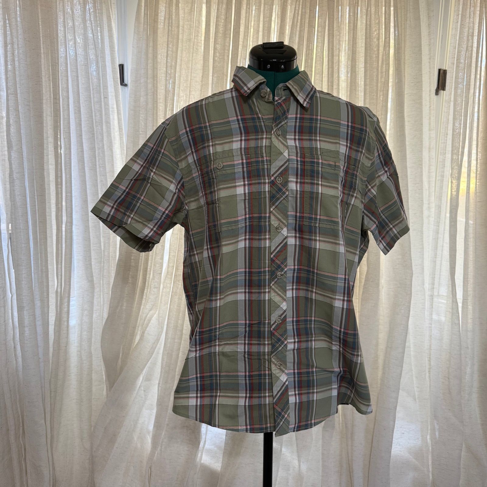 Eddie Bauer Eddie Bauer Olive Plaid Short-Sleeve Outdoor Shirt | Sz M Size US M / EU 48-50 / 2 - 2 Thumbnail
