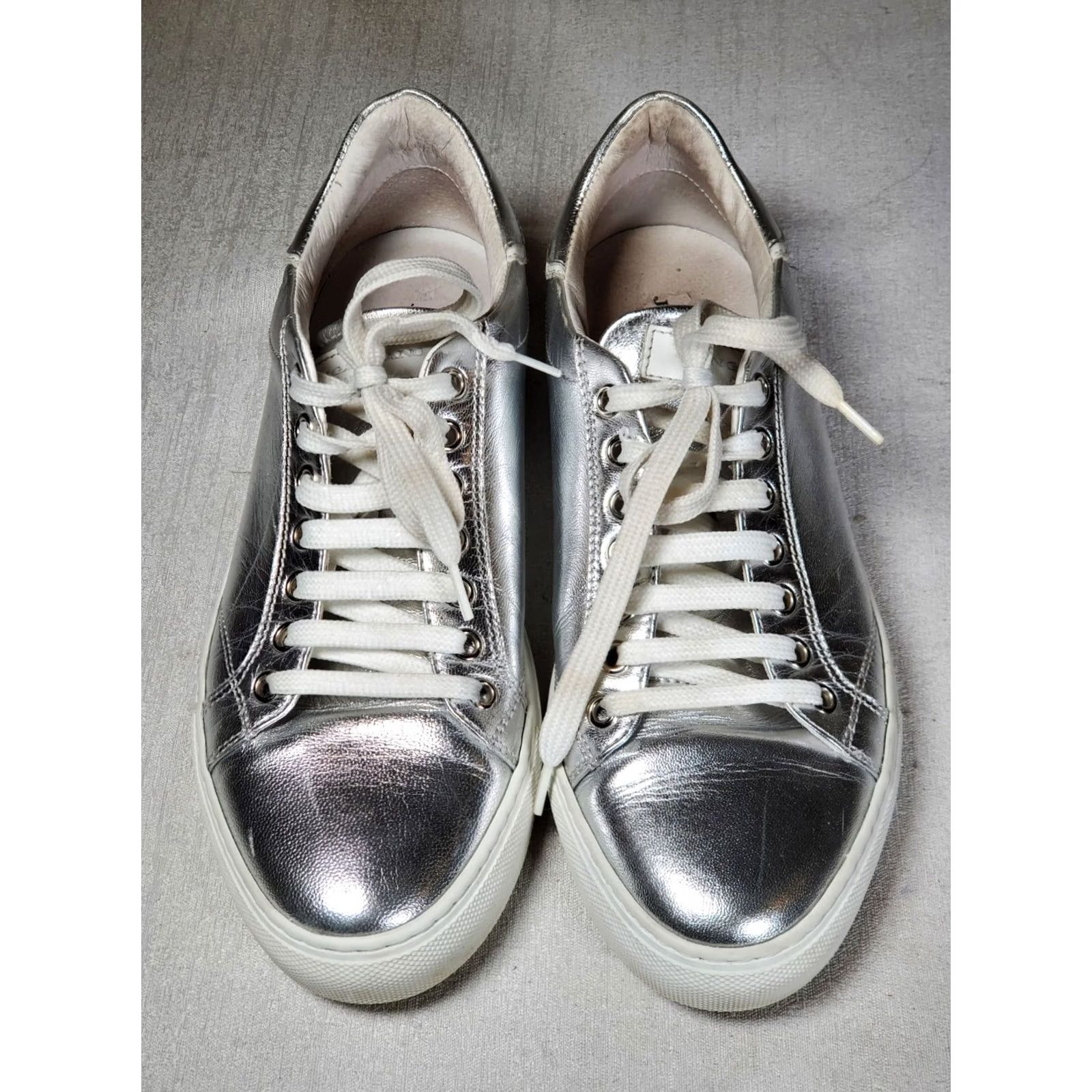 John Galliano John Galliano Paris Metallic Leather Low-Top Sneakers Silver Women's US 8 EU 38.5 Leather Lining Micro Logo Initials Italy Shoes Sneaker Athletic Size US 8 / IT 38 - 7 Thumbnail