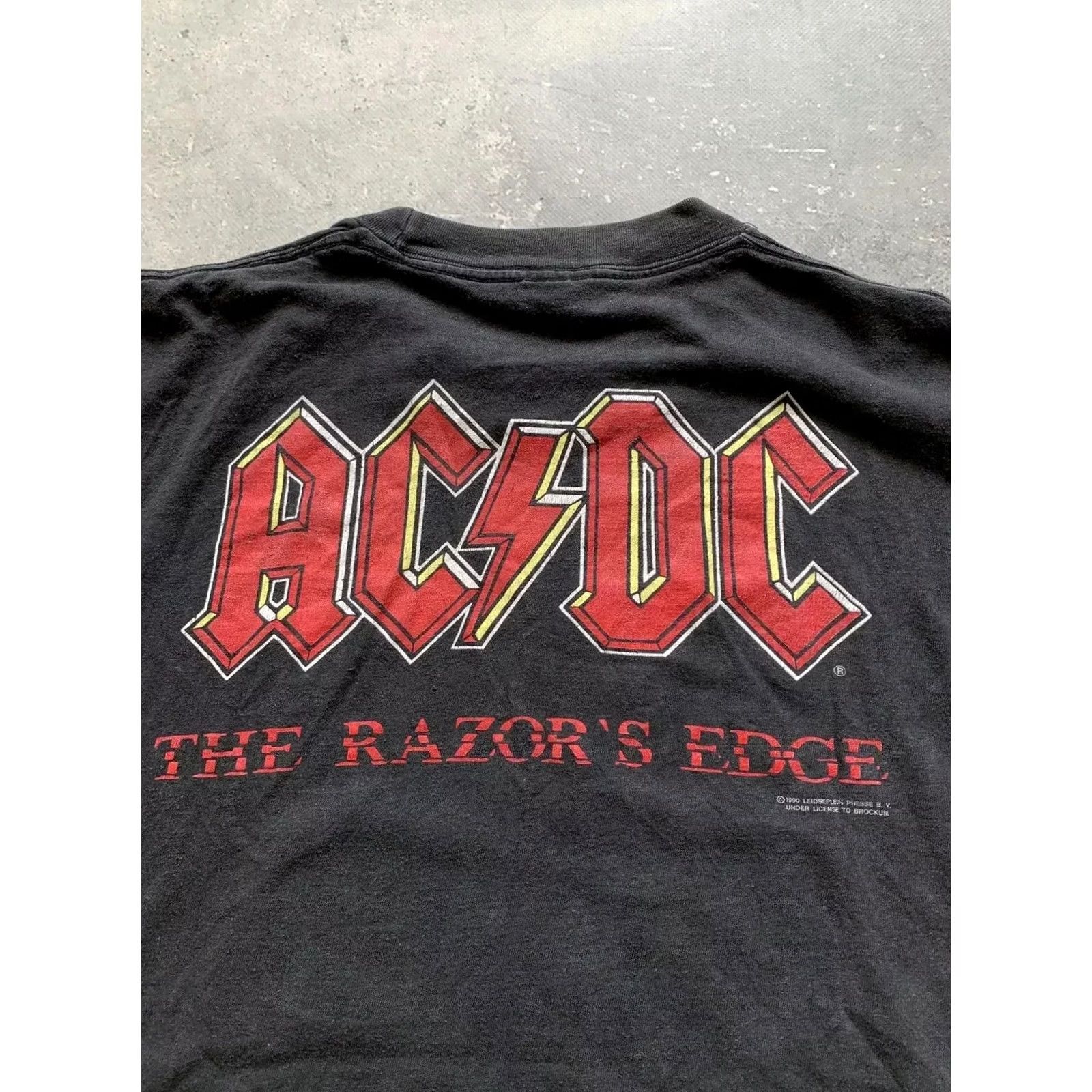 Vintage VINTAGE AC/DC THE RAZORS EDGE TEE SHIRT MEN'S XL BLACK Shirt XL Mens AC/DC The Razors Edge Rock Band Black Tee Shirt Size US XL / EU 56 / 4 - 6 Thumbnail