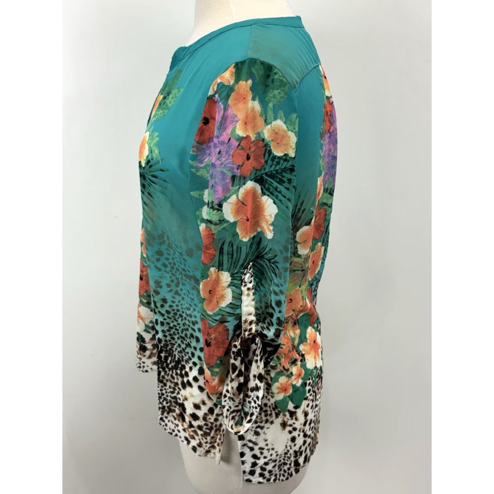 Soft Surroundings Soft Surroundings Floral Leopard Print Tunic Top Sz Sp Petite Rolled Sleeves Size S / US 4 / IT 40 - 2 Thumbnail